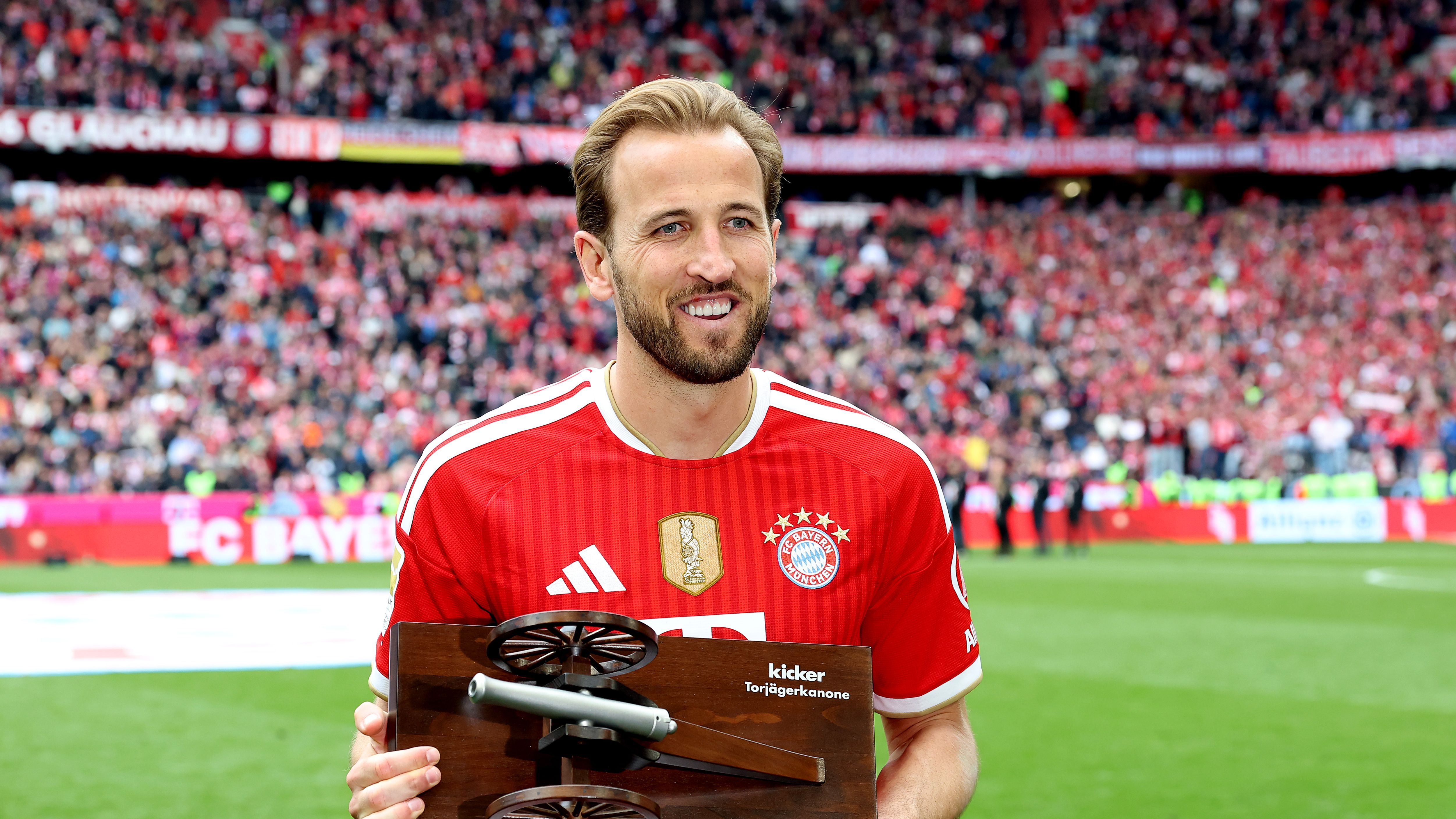 FC Bayern München v 1. FC Köln - Bundesliga