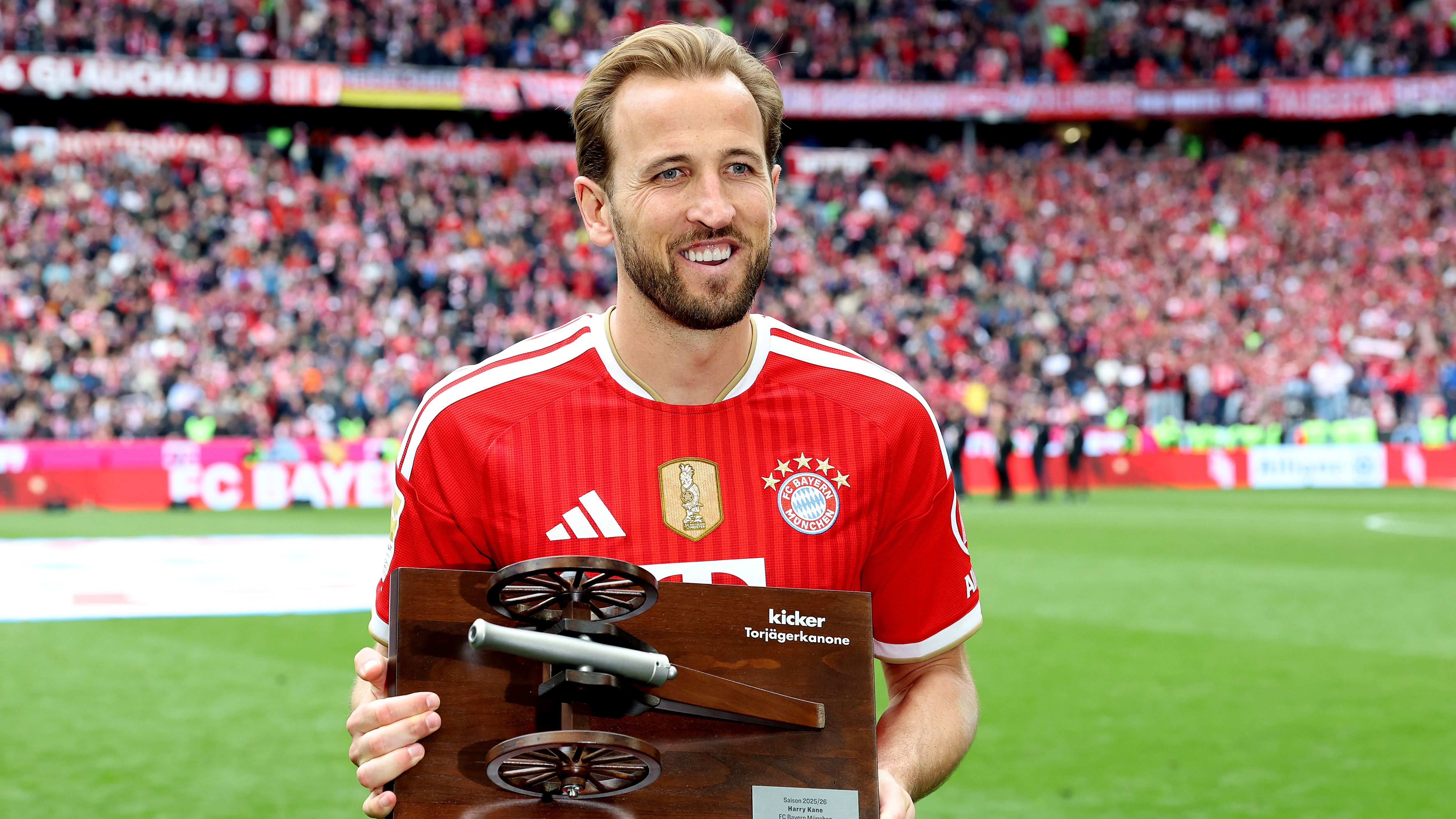 FC Bayern München v 1. FC Köln - Bundesliga