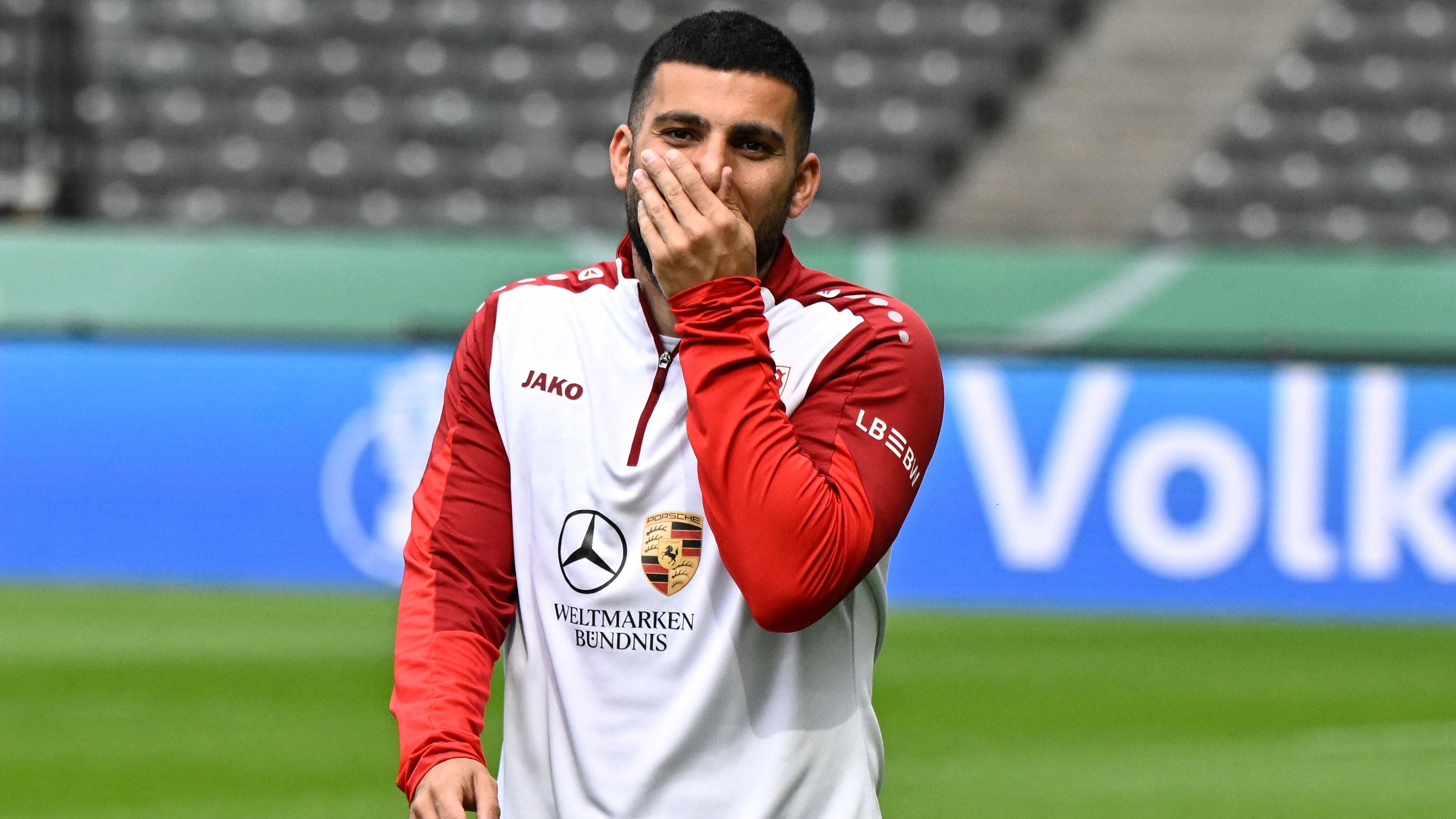FBL-GER-CUP-BAYERN MUNICH-STUTTGART-TRAINING