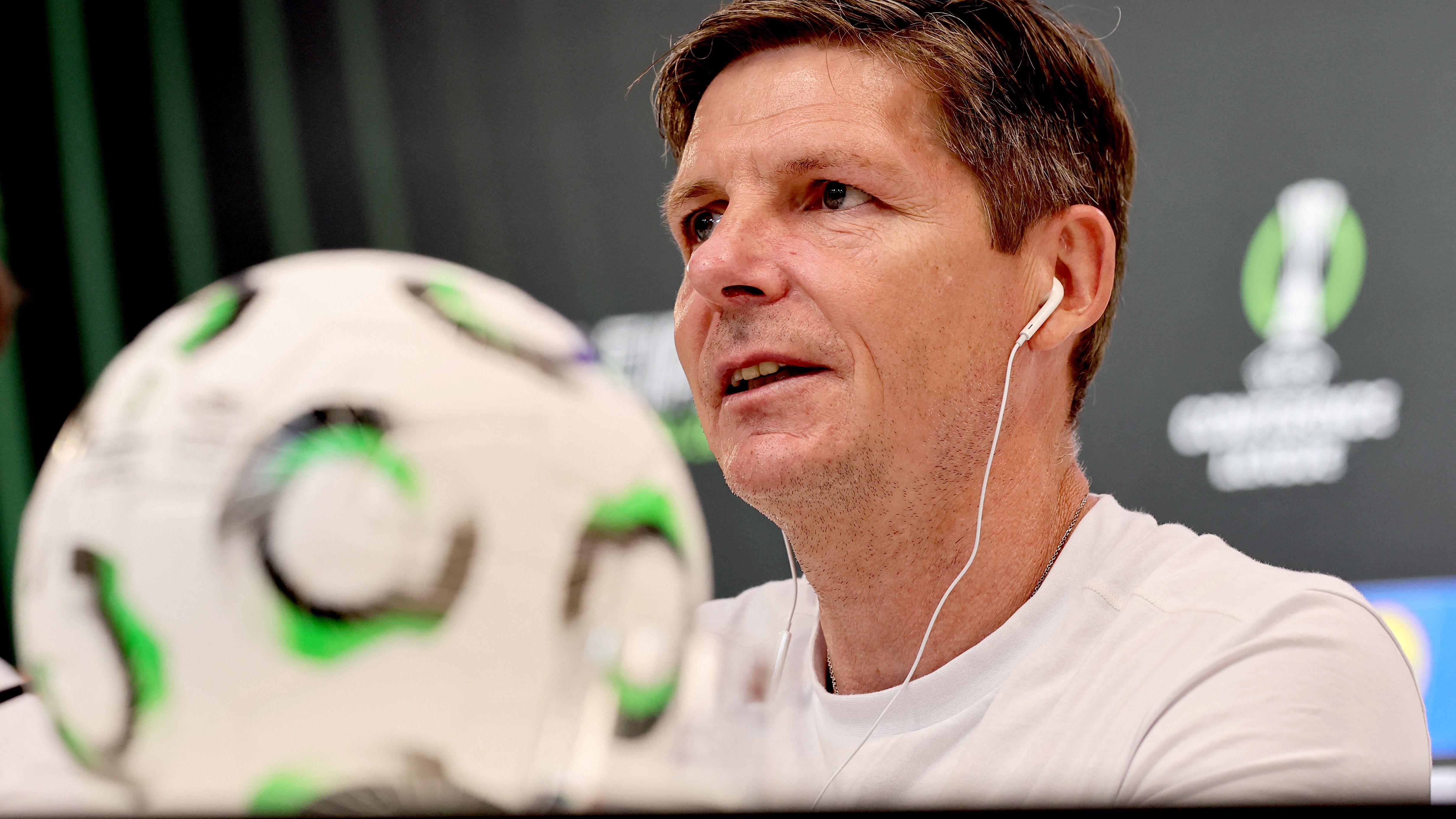 FBL-EUR-C4-CRYSTAL PALACE-RAYO VALLECANO-PRESSER