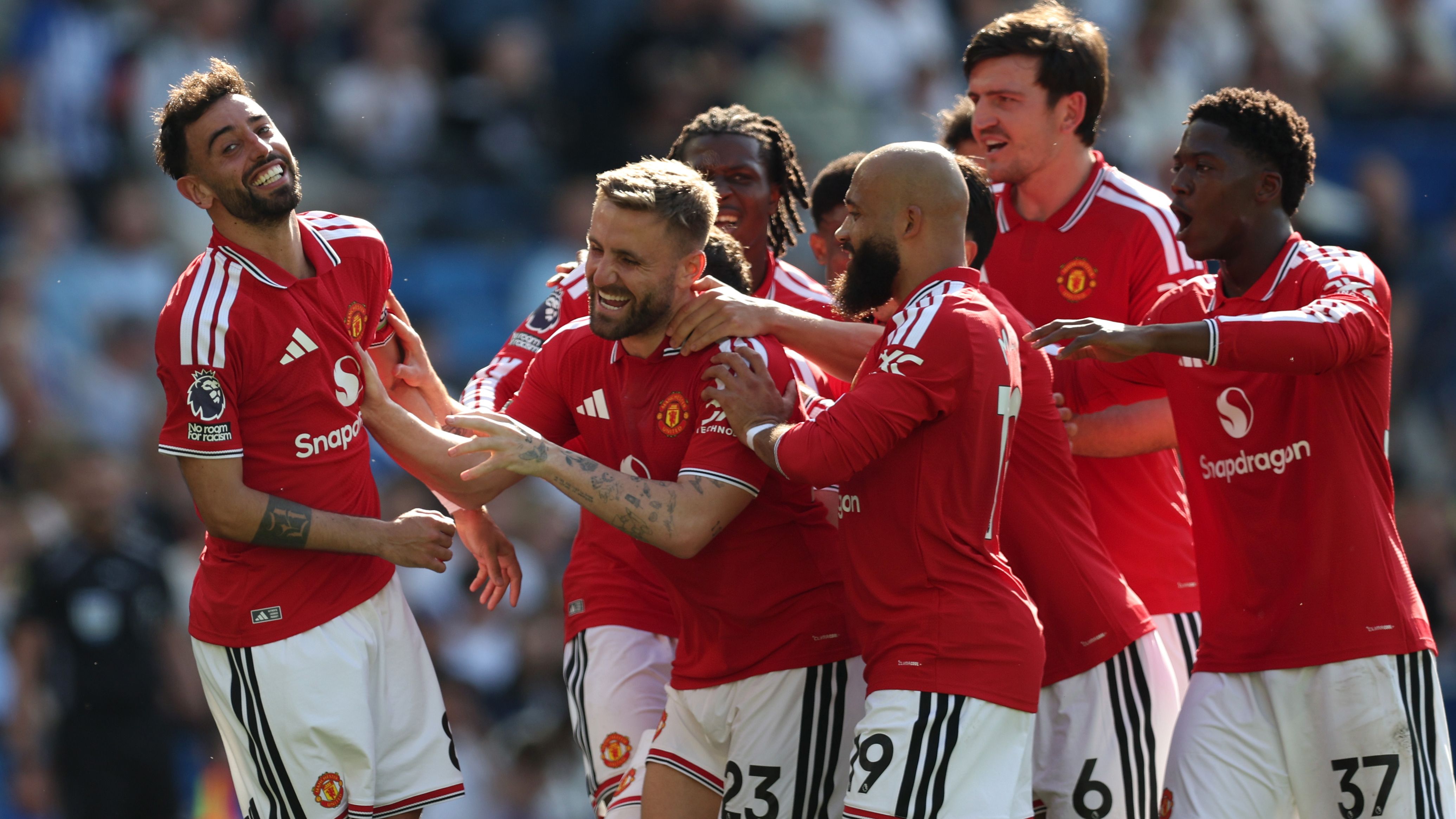 Brighton & Hove Albion v Manchester United - Premier League