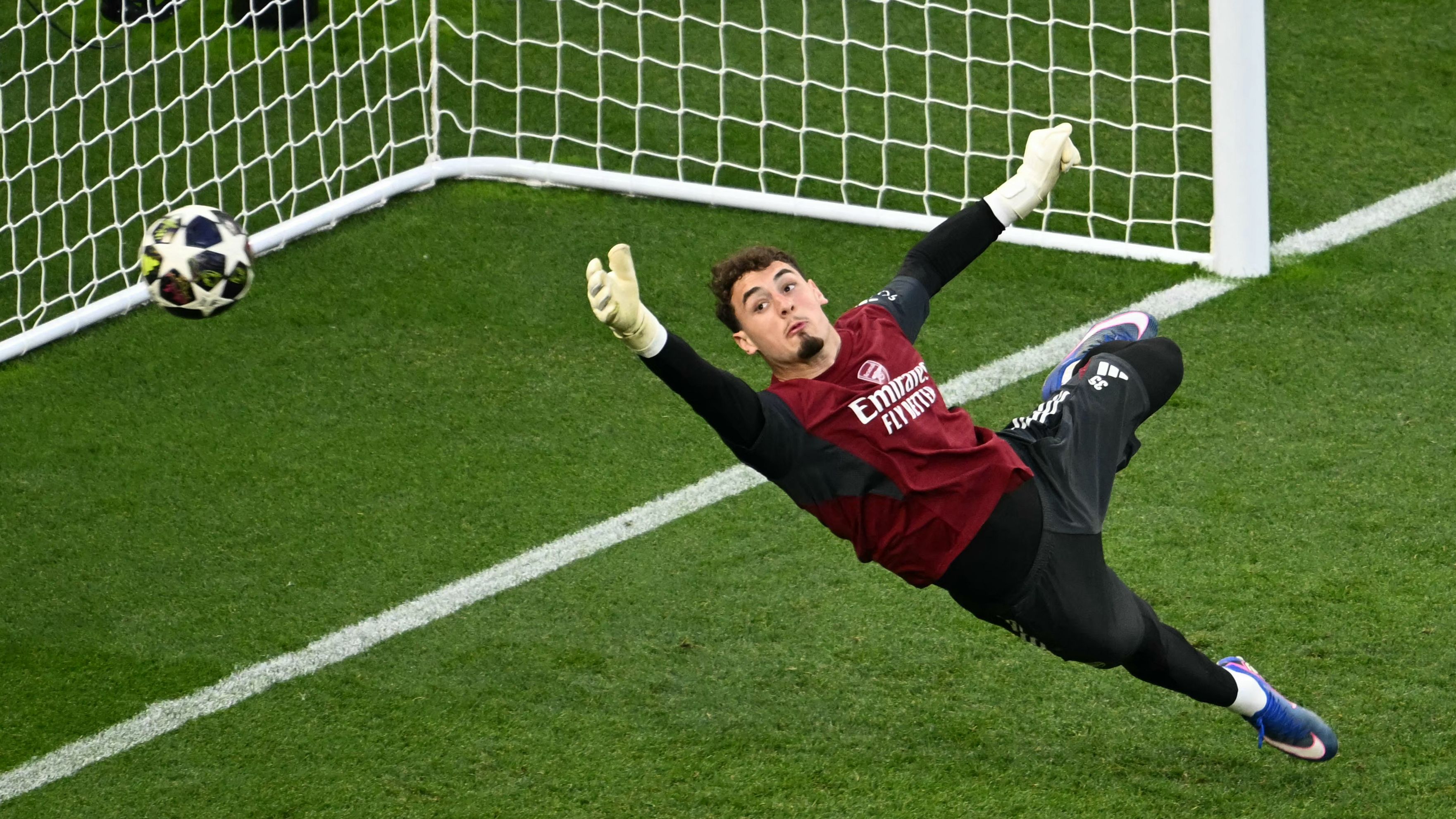 FBL-EUR-C1-PSG-ARSENAL-TRAINING