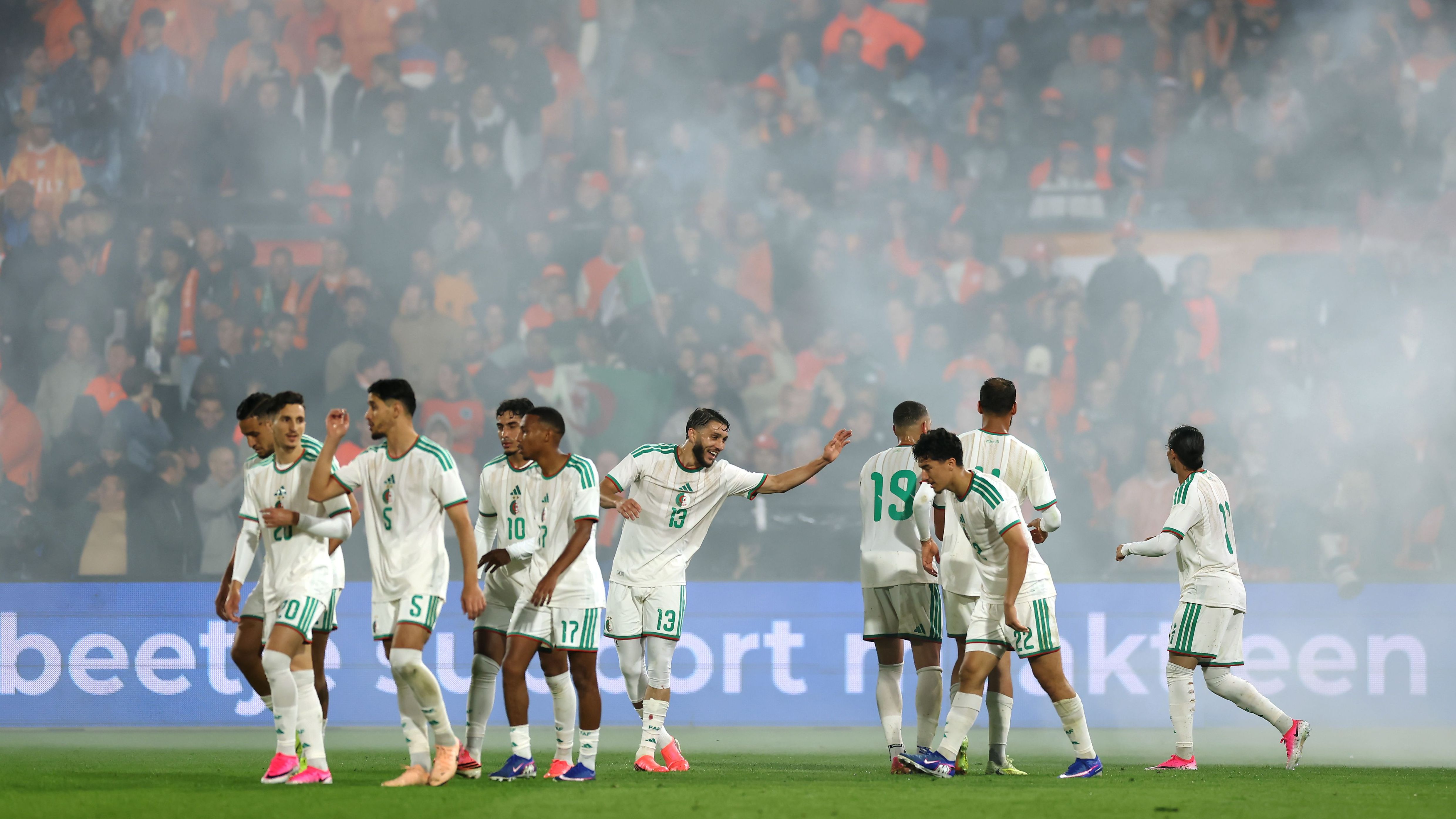 Netherlands v Algeria - International Friendly