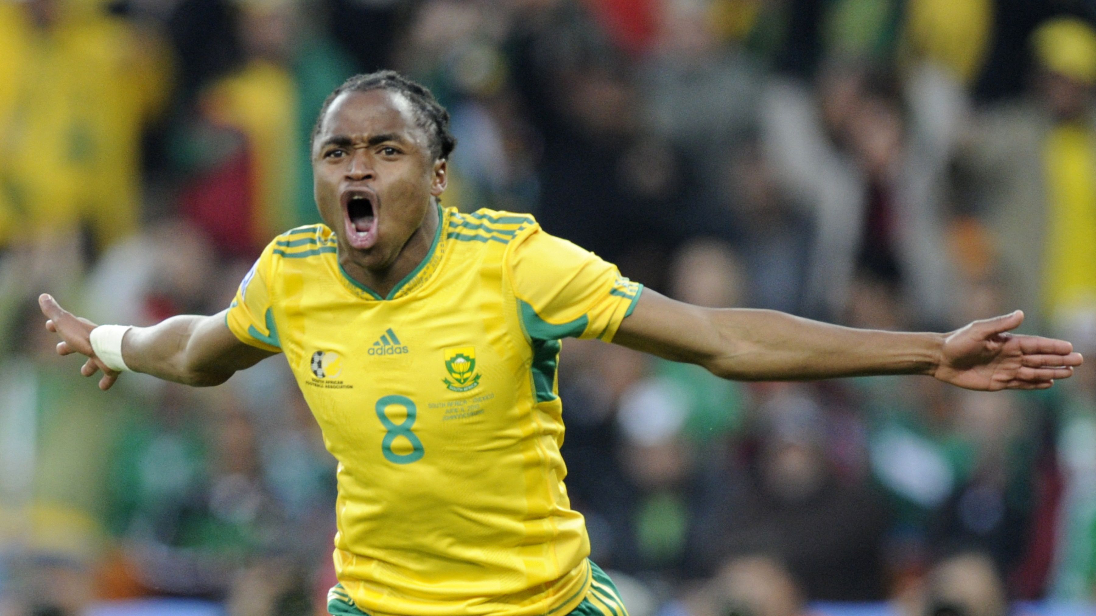 TOPSHOT-FBL-WC2010-MATCH01-RSA-MEX