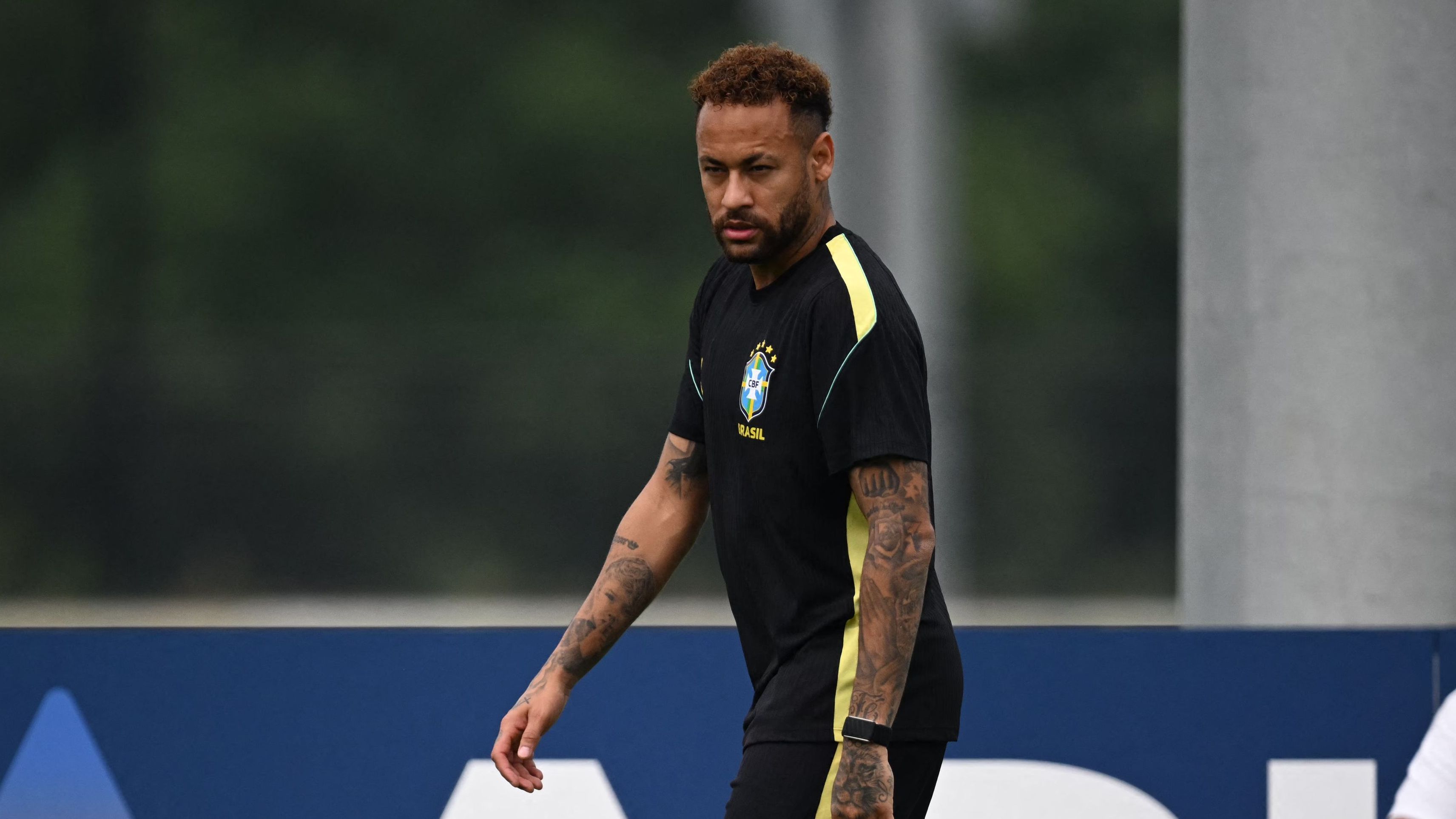 Roberto Carlos: Neymar Fuels Brazil's World Cup Final Bid