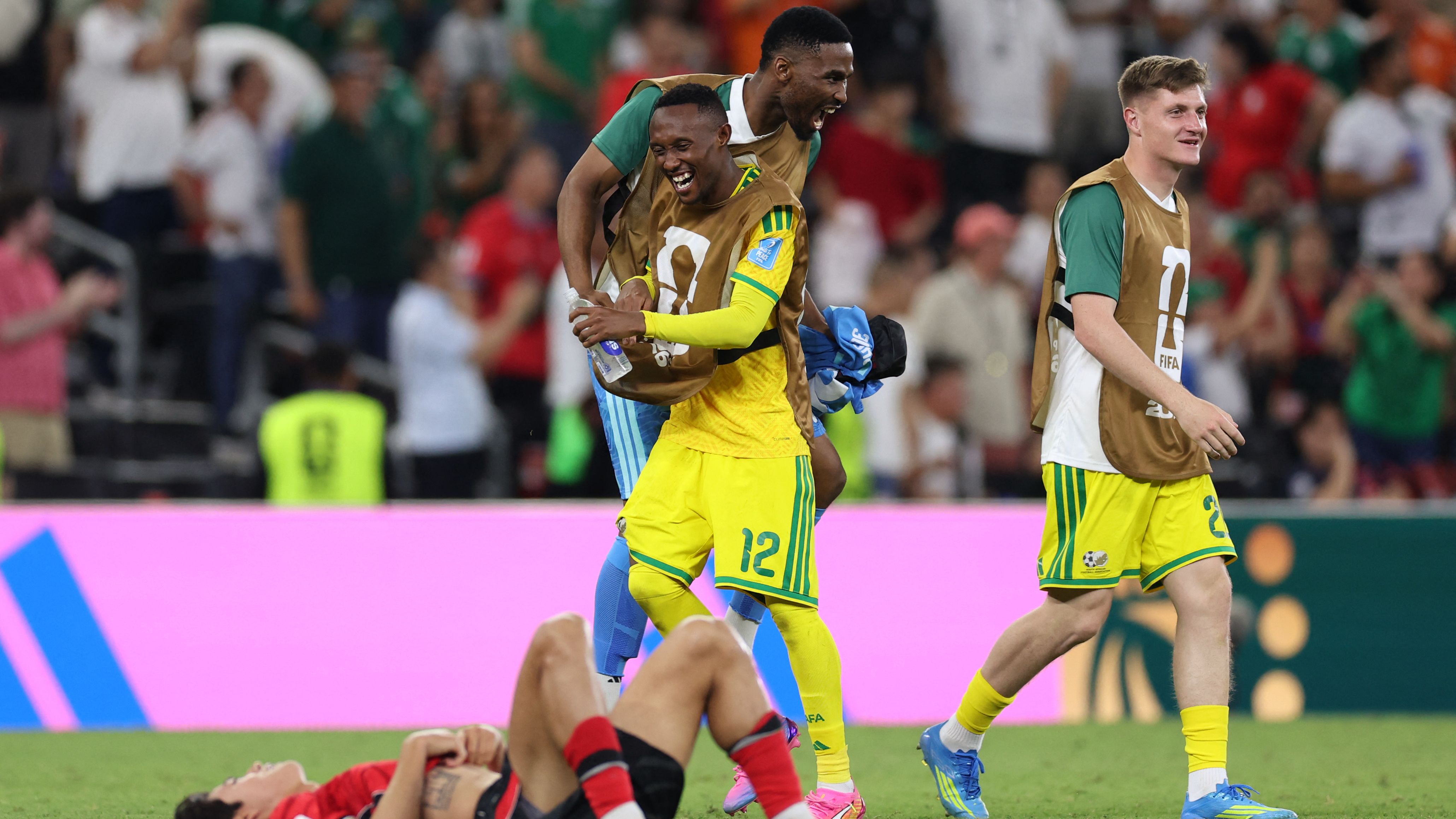 TOPSHOT-FBL-WC-2026-MATCH54-RSA-KOR
