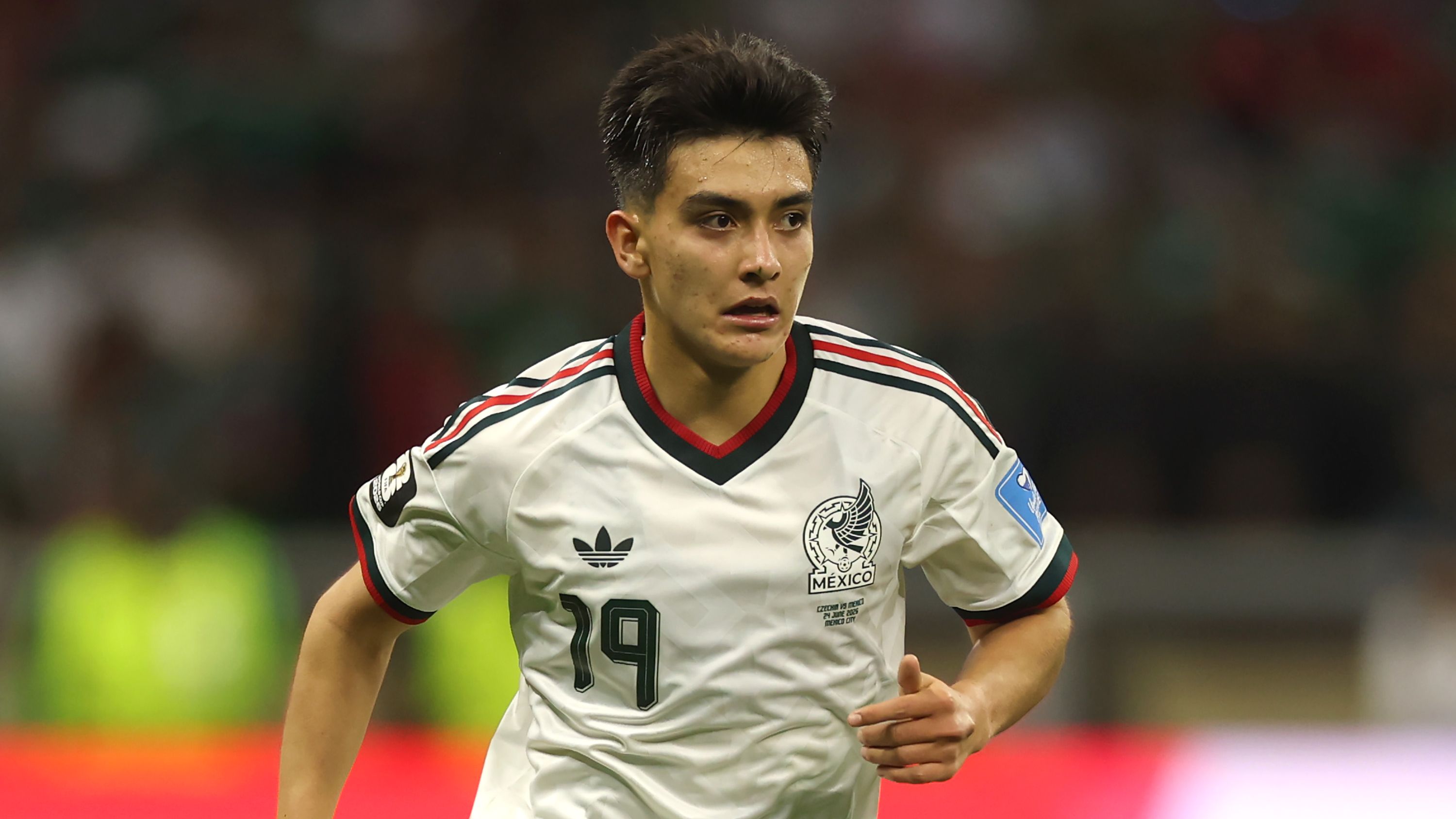 Penilaian pemain Meksiko vs Ceko: Gilberto Mora menonjol saat El Tri  mencatat sejarah dengan catatan sempurna di babak penyisihan grup,  sementara Guillermo Ochoa mendapat perpisahan di Azteca | Goal.com Indonesia