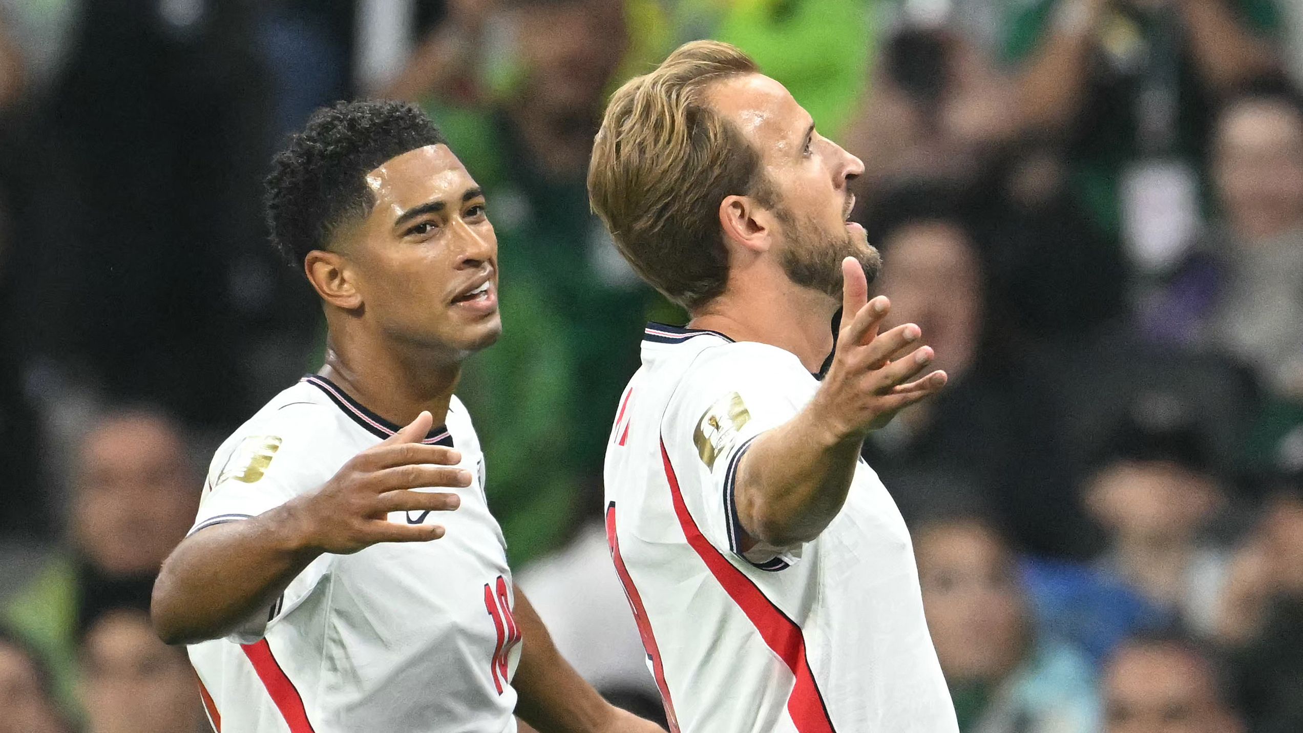 TOPSHOT-FBL-WC-2026-MATCH92-MEX-ENG