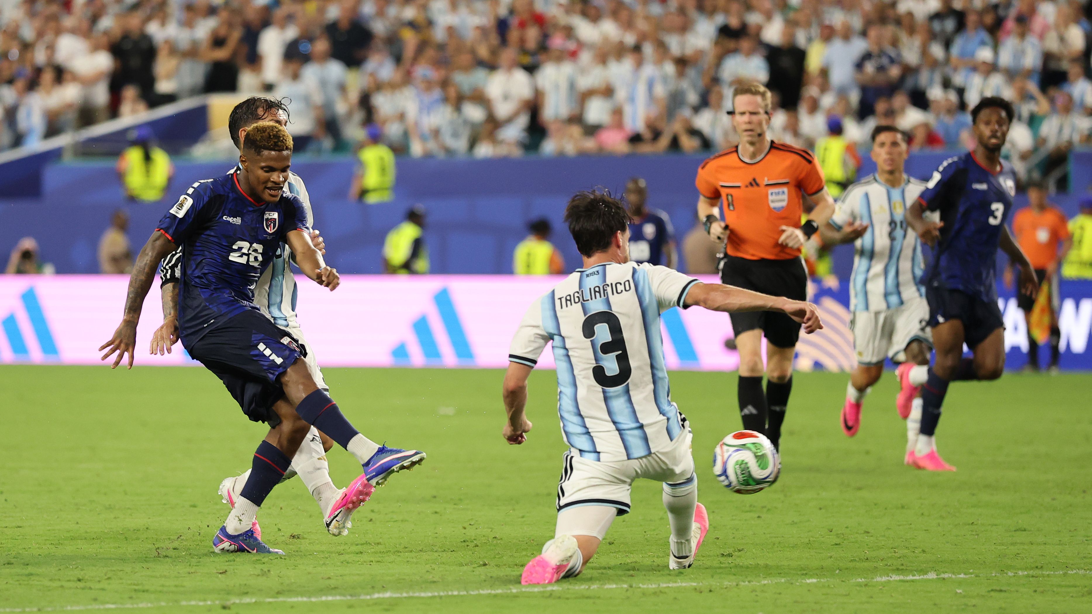Argentina v Cabo Verde: Round of 32 - FIFA World Cup 2026