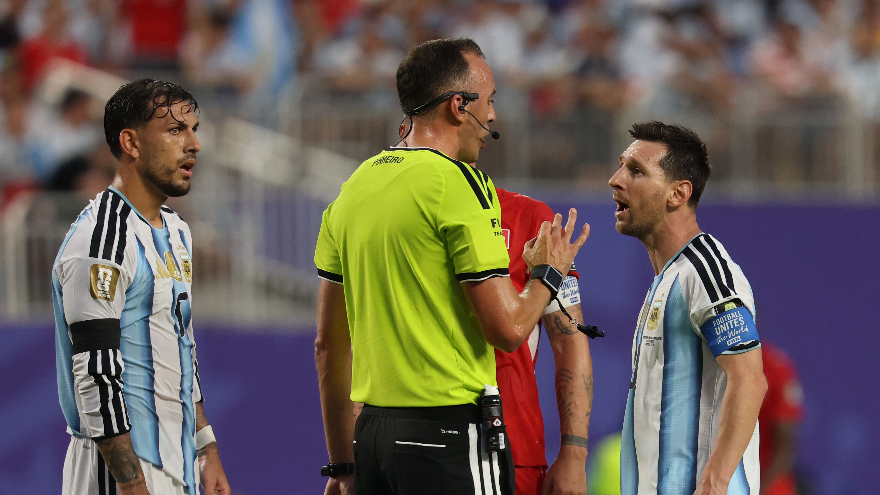 Messi Memarahinya di Depan Umum: Terungkap Wasit Laga Arab Saudi vs ...