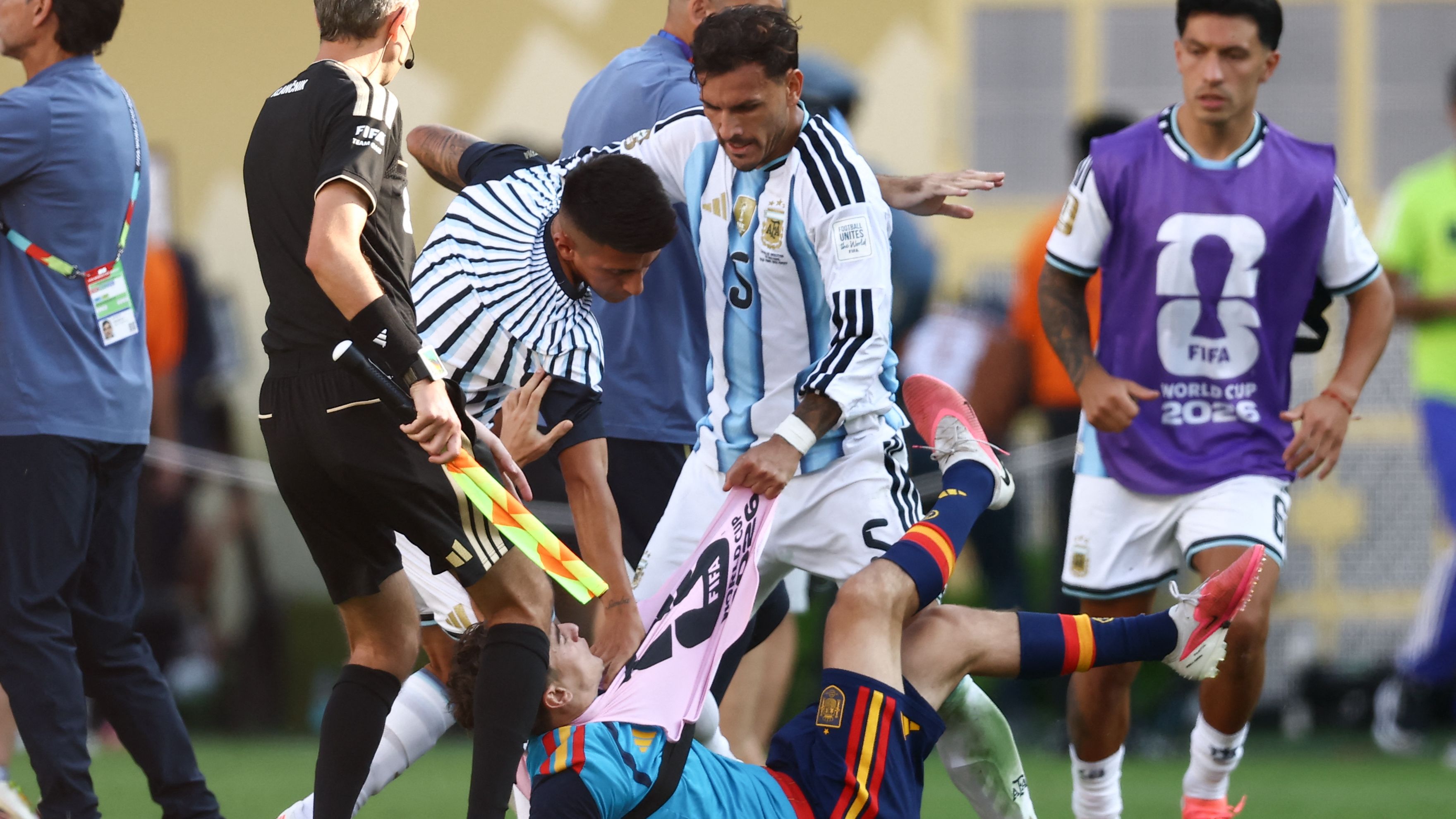 Argentina Meltdown: Paredes Sees Red as World Cup Final Erupts!