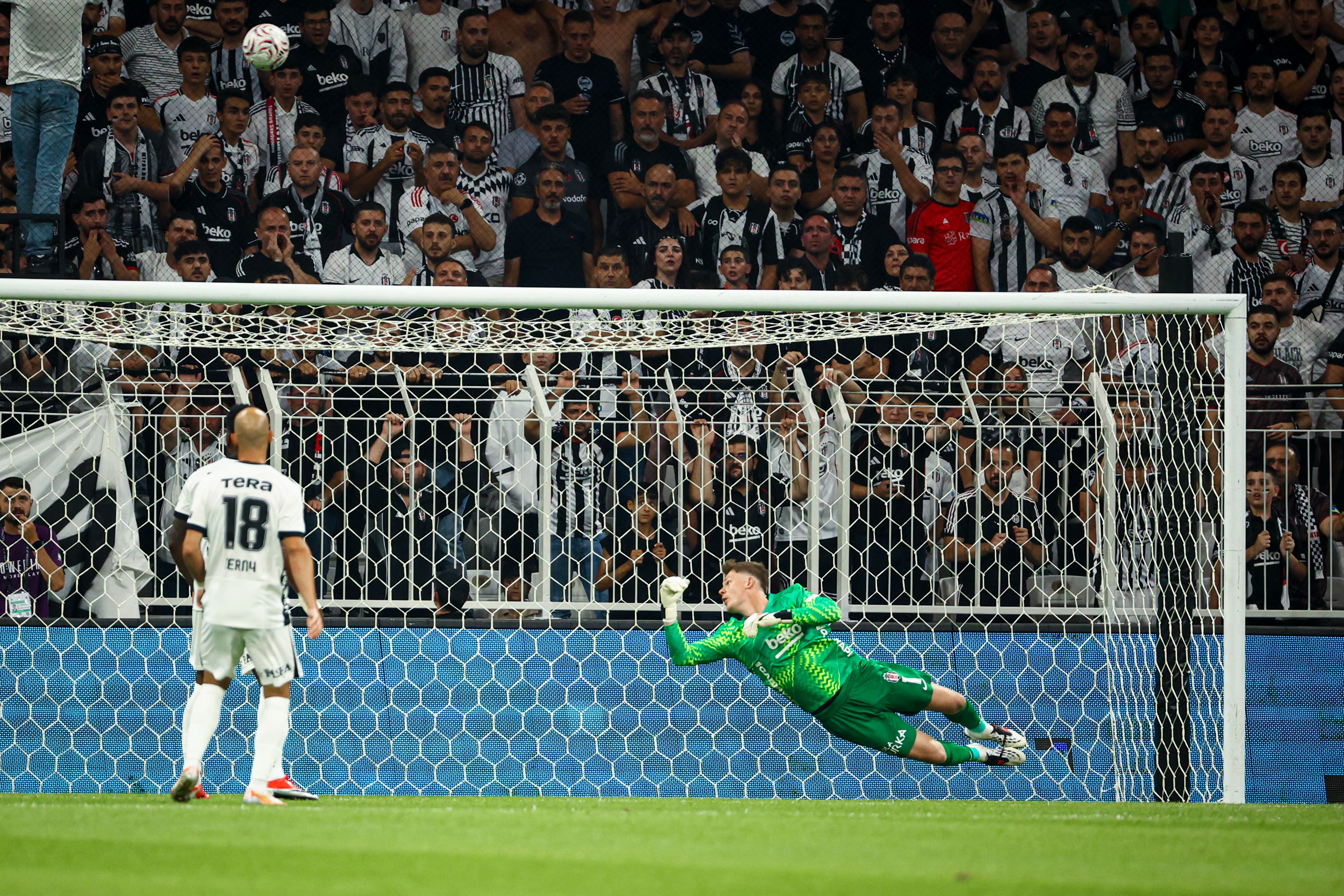 Besiktas-vs-Midtjylland-UEFA-Europa-League-Qualification-2nd-Rou
