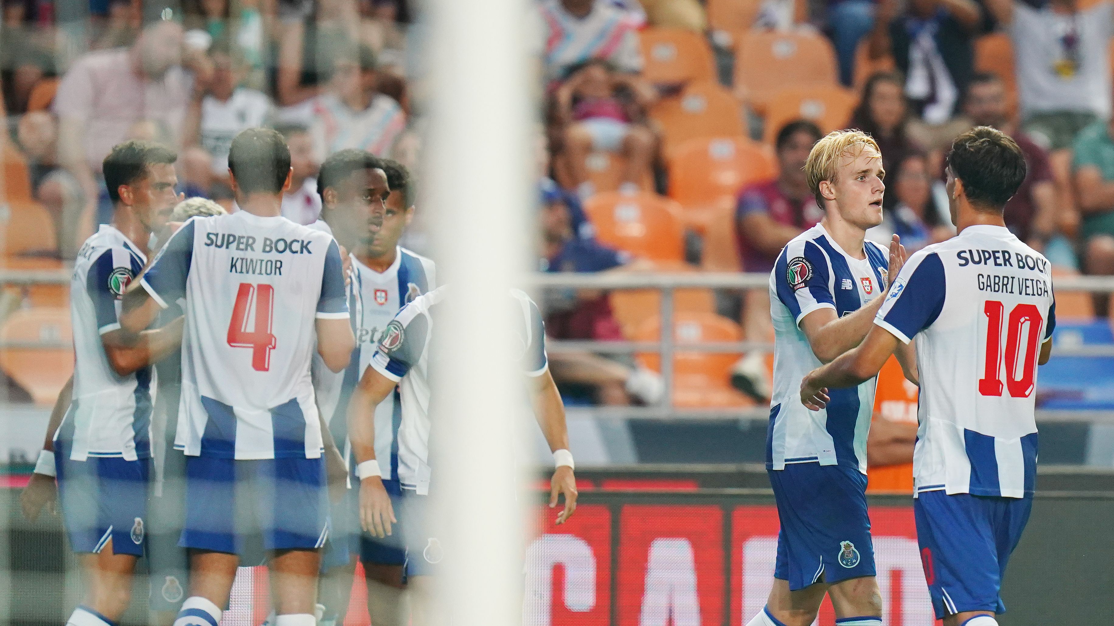 Francesco Farioli wins second trophy as FC Porto manager on Hwang In ...