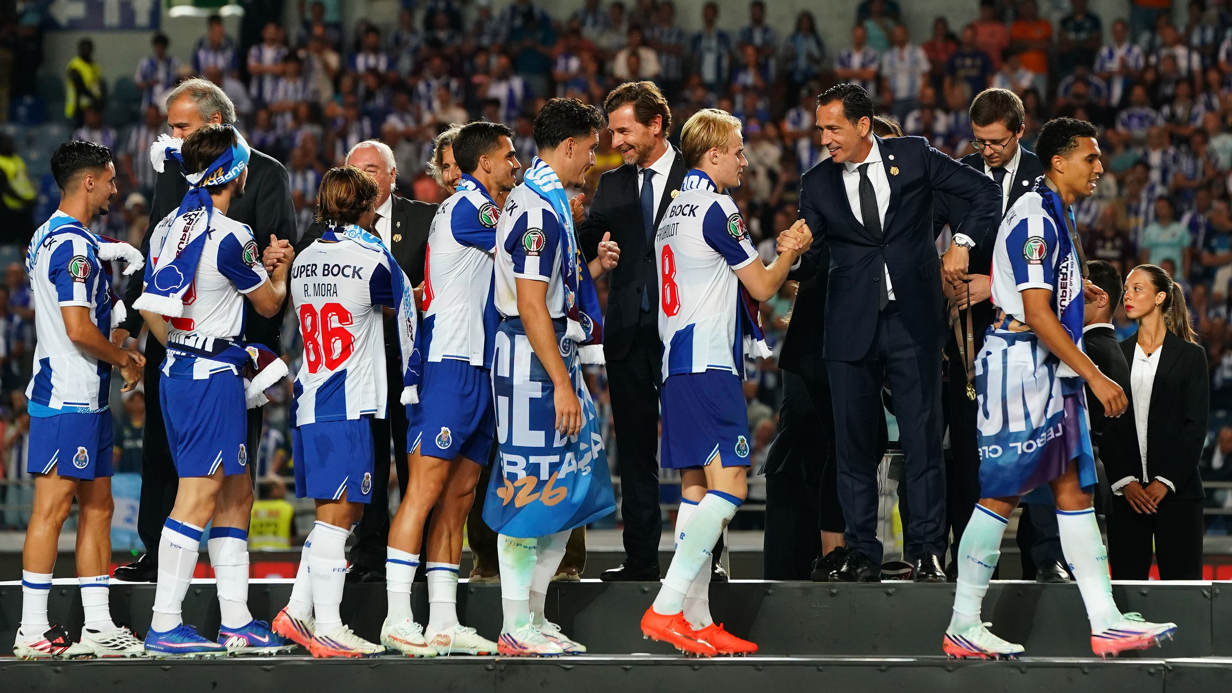 FC Porto v SCU Torreense:Portuguese Super Cup