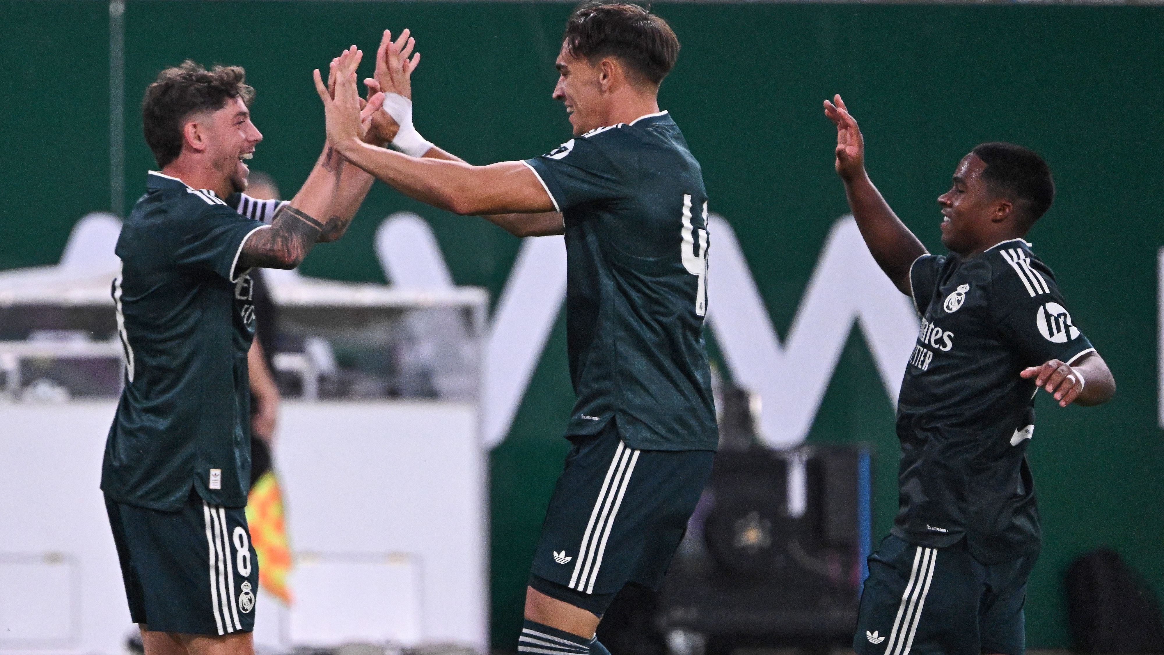 FBL-FRIENDLY-FERENCVAROS-REAL MADRID