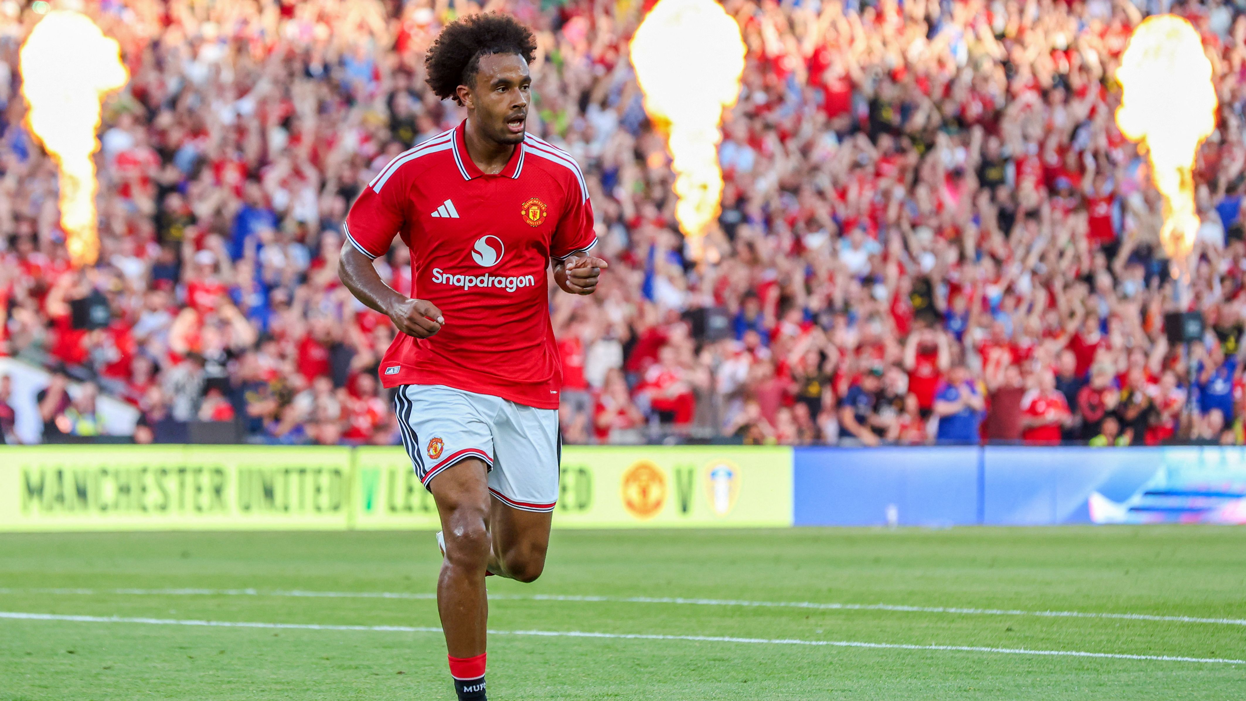 CORRECTION / FBL-ENG-PR-MAN UTD-LEEDS-FRIENDLY