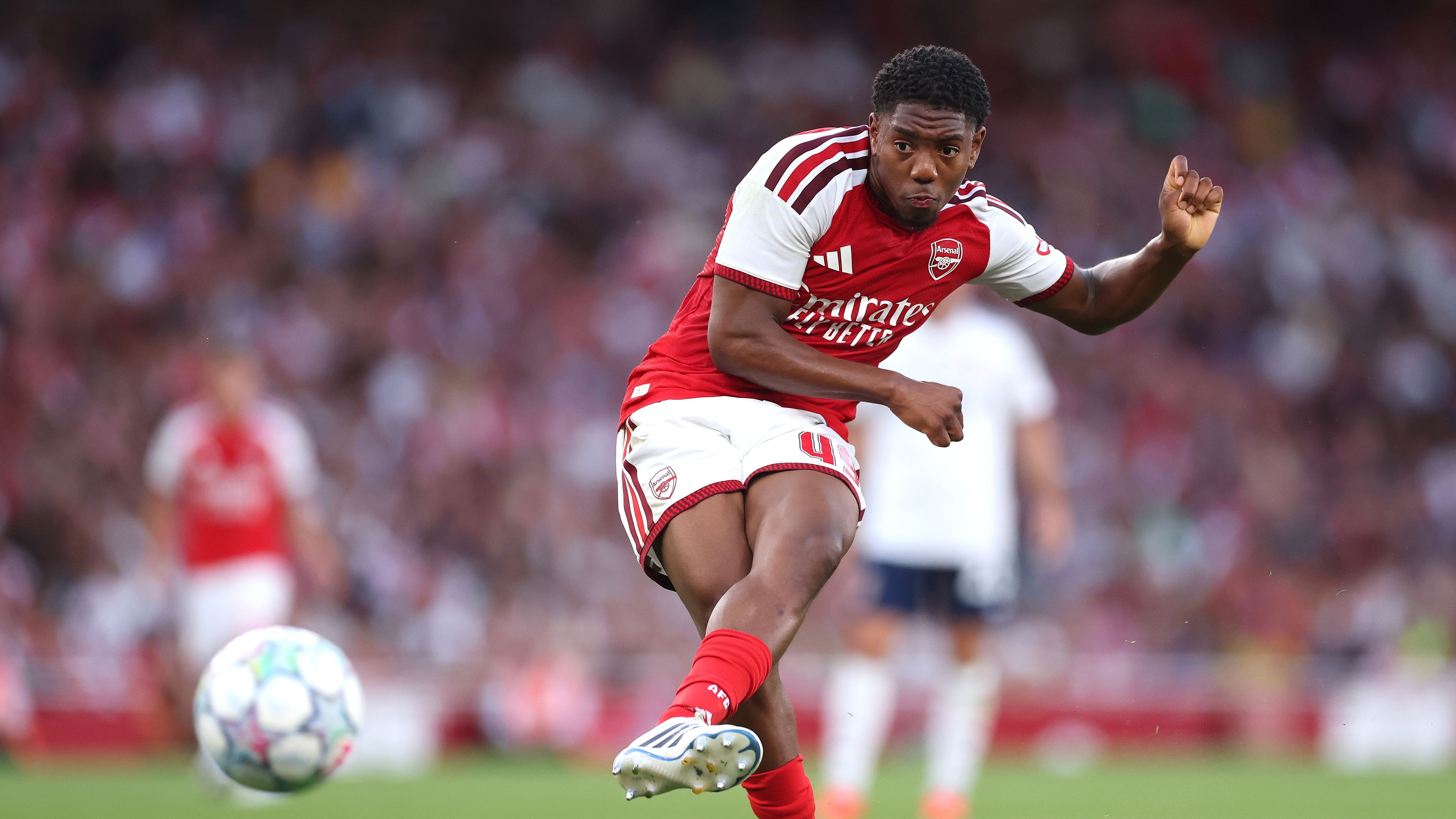 Arsenal FC v Como Calcio - Pre-Season Friendly