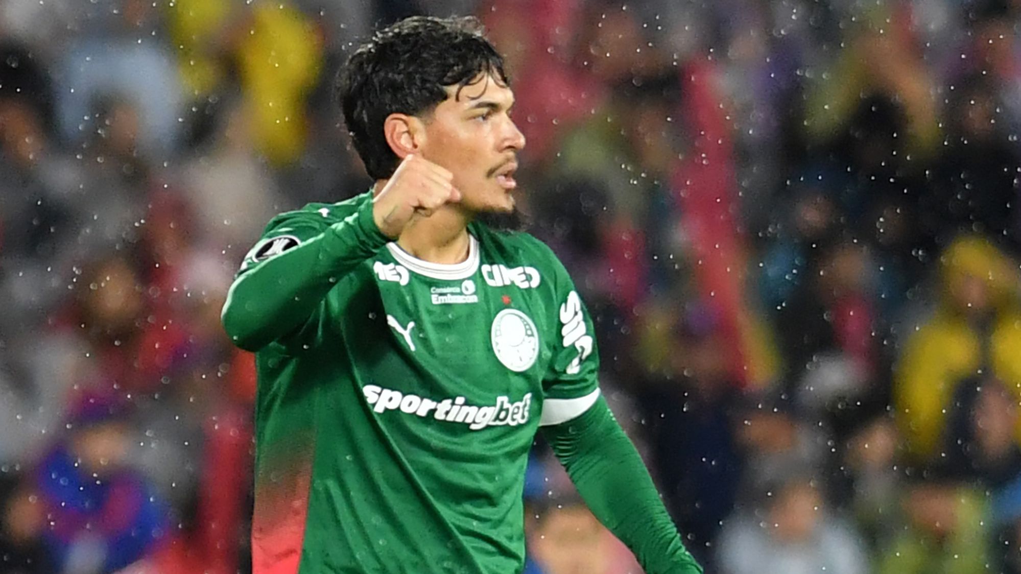 Perto de renovar com o Palmeiras, Gómez alcança marca inédita