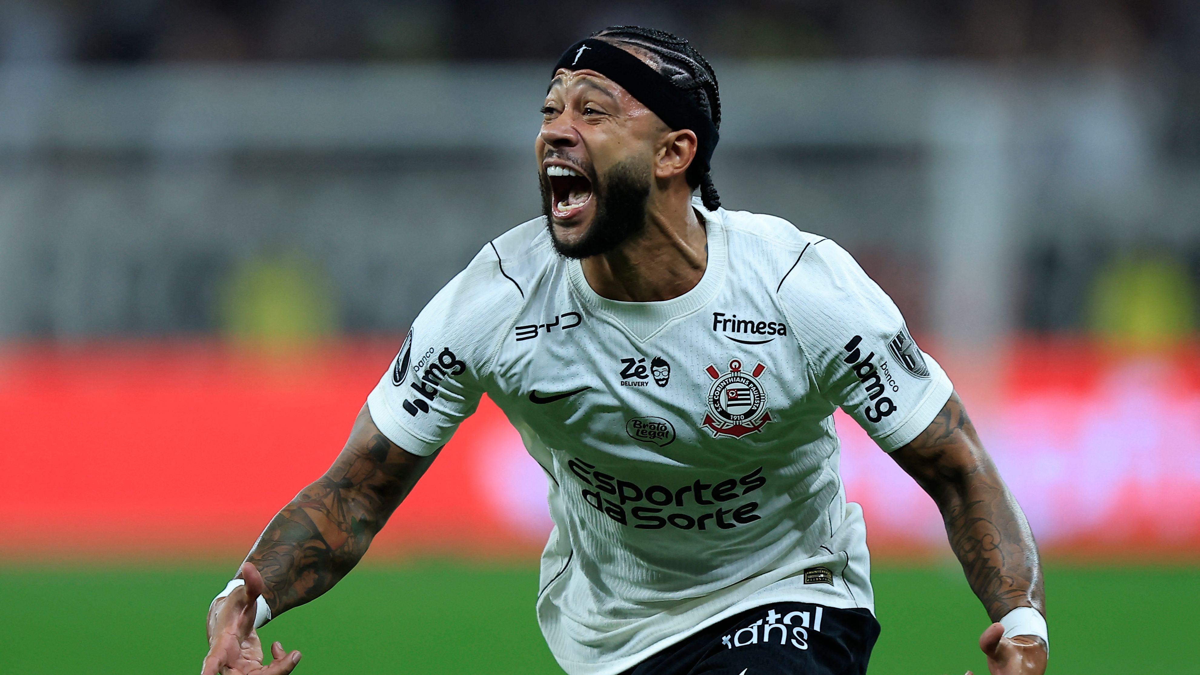 FBL-LIBERTADORES-CORINTHIANS-ROSARIO