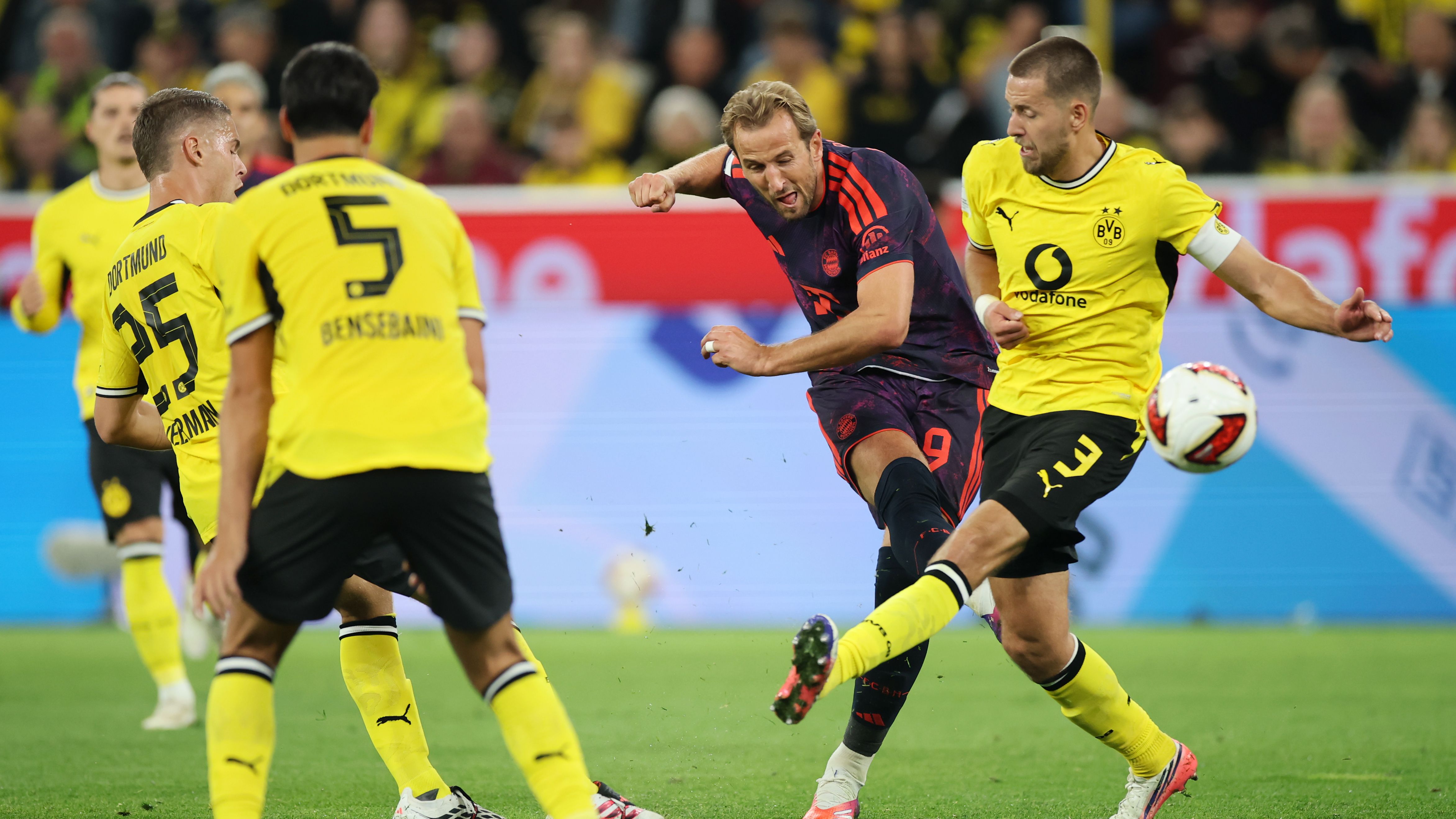 Borussia Dortmund v FC Bayern München - Franz Beckenbauer Supercup