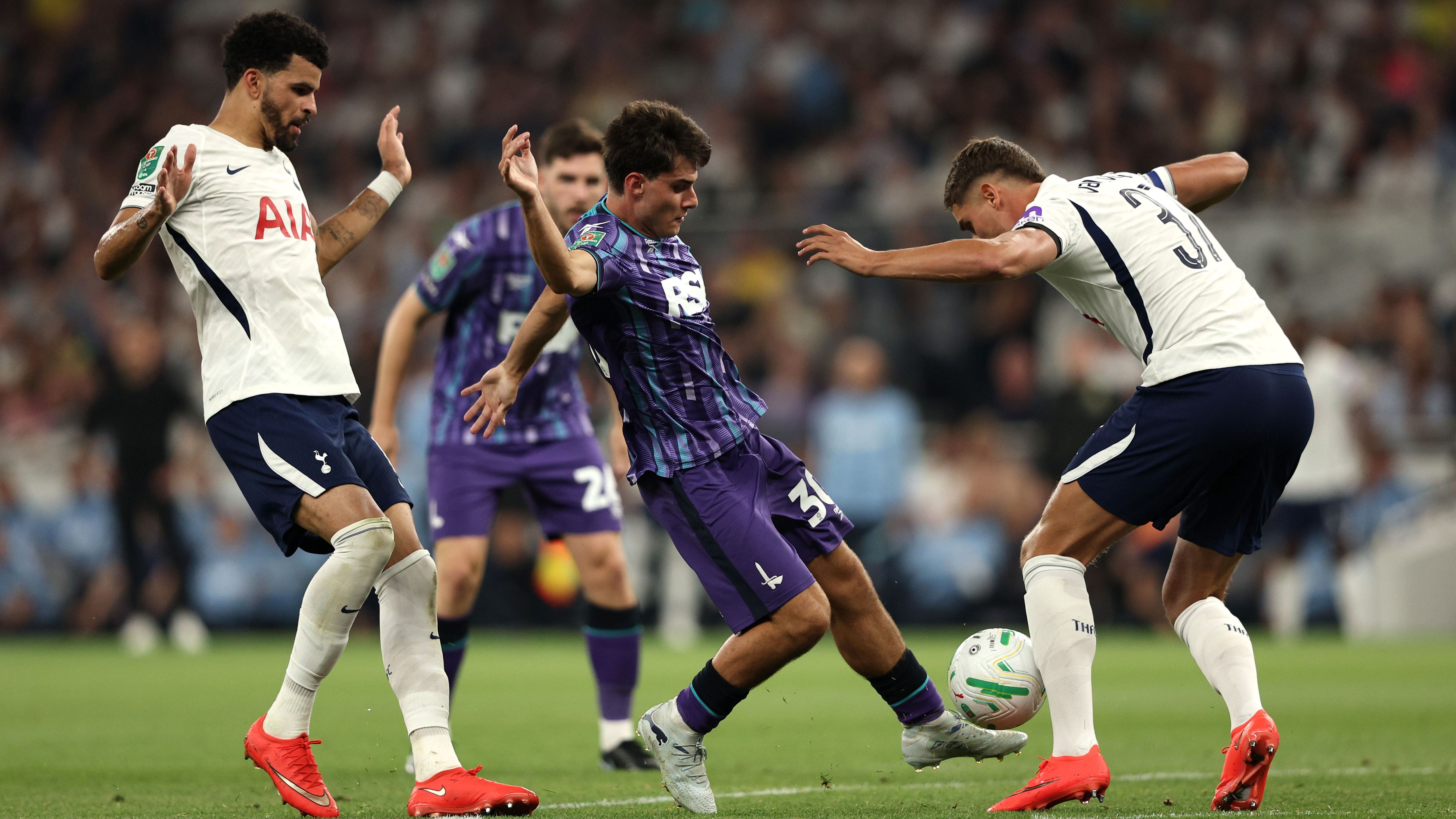 Tottenham Hotspur v Charlton Athletic - Carabao Cup Second Round
