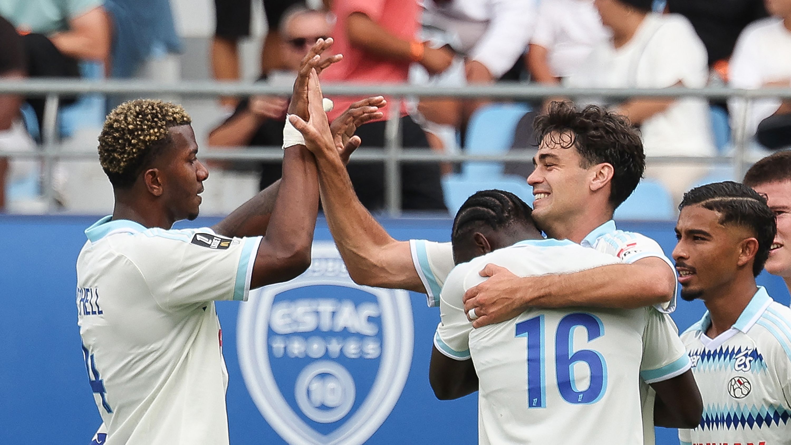 FBL-FRA-LIGUE1-TROYES-STRASBOURG