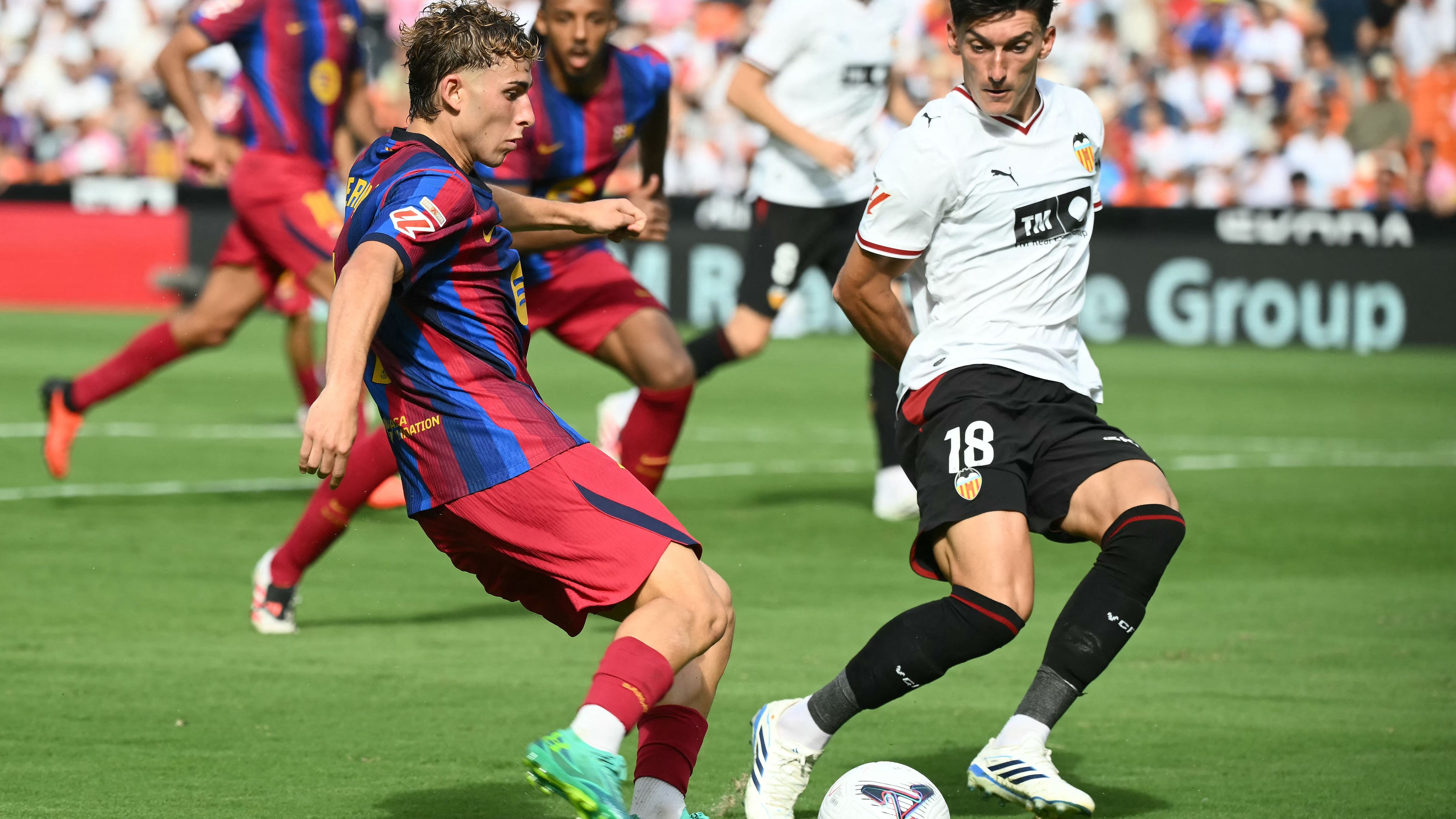 FBL-ESP-LIGA-VALENCIA-BARCELONA
