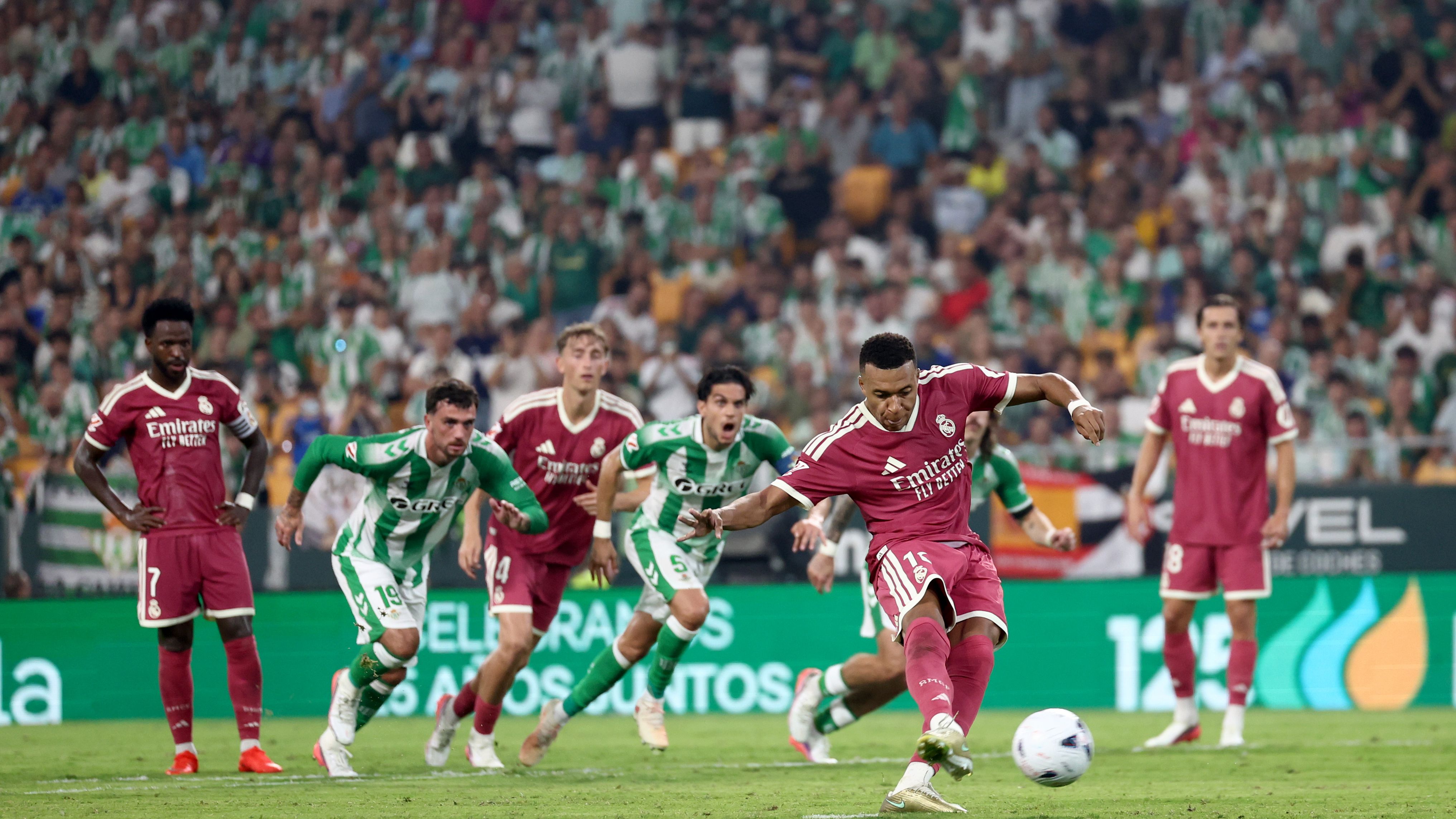 Real Betis Balompie v Real Madrid - LaLiga EA Sports 2026/27