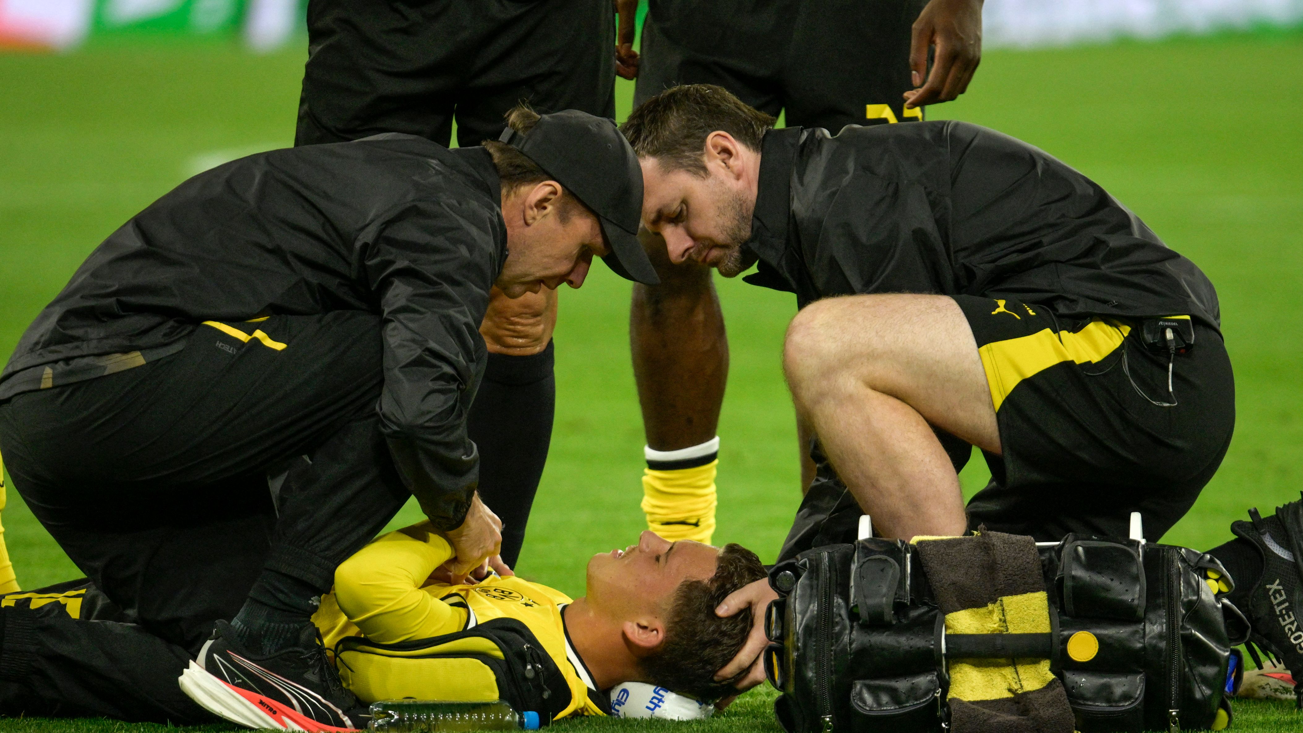 FBL-EUR-C1-DORTMUND-VILLARREAL