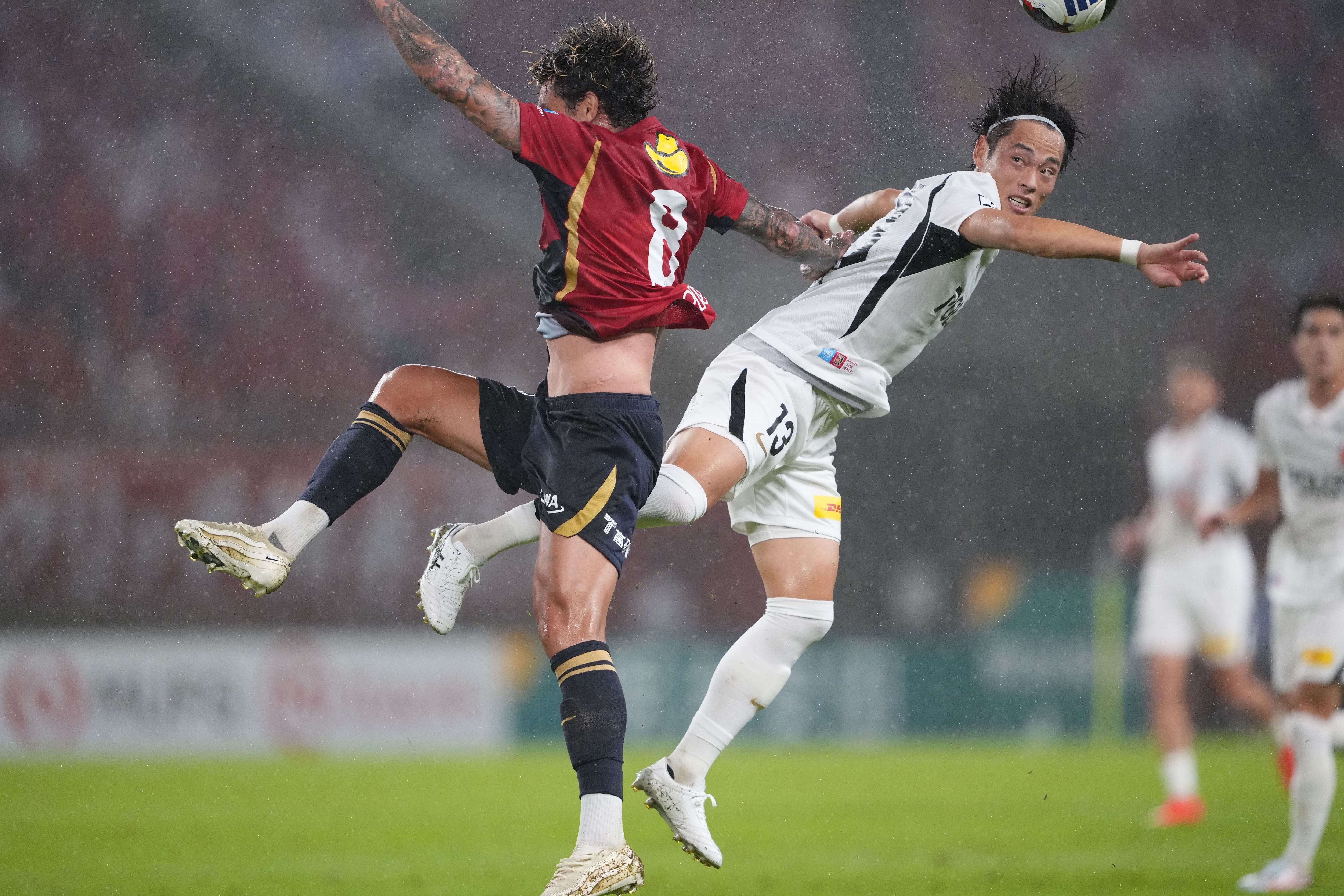 Kashima Antlers v Urawa Red Diamonds - J.LEAGUE MEIJI YASUDA J1