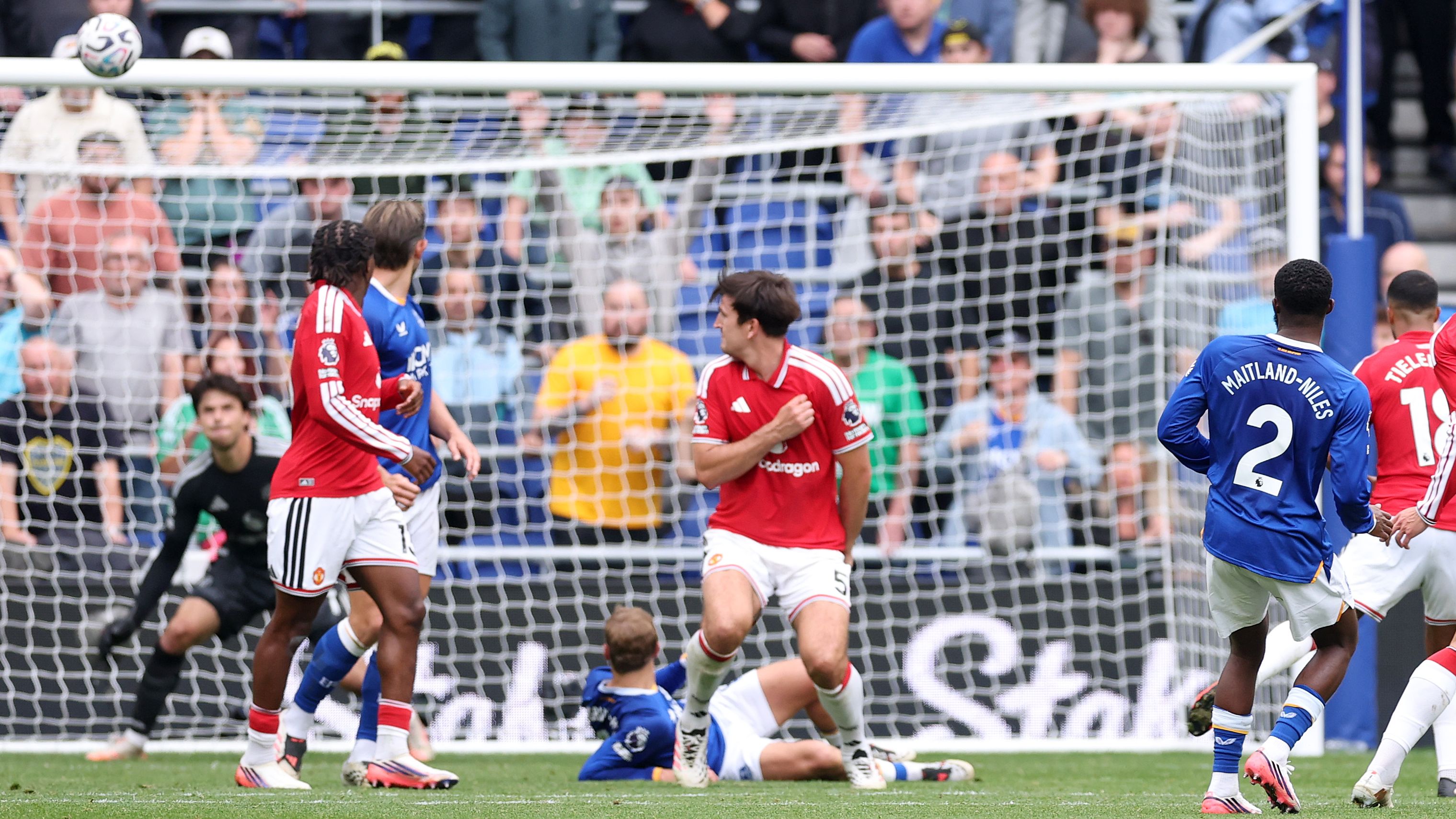 Everton v Manchester United - Premier League 2026/27