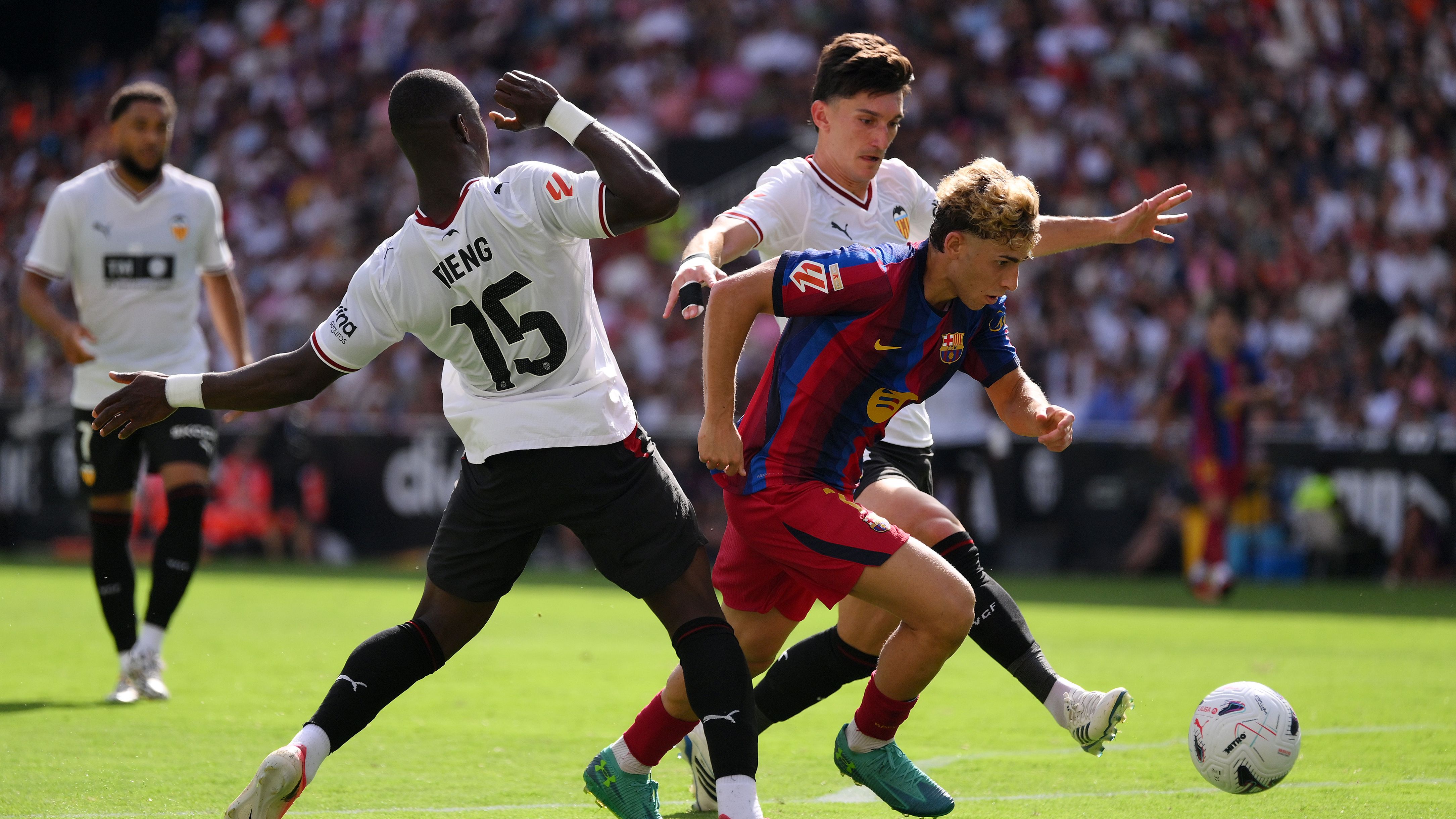Valencia CF v FC Barcelona - LaLiga EA Sports 2026/27