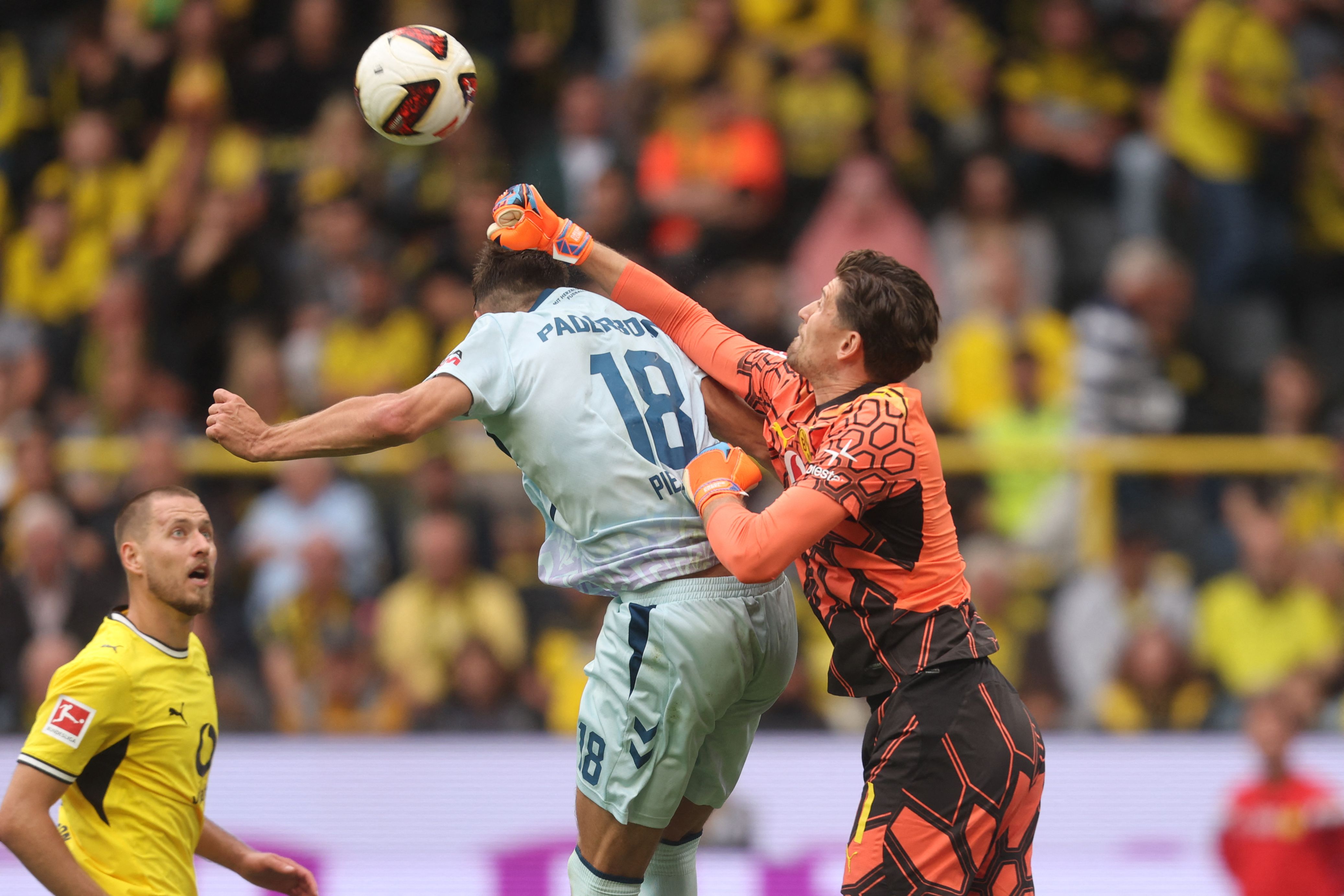 FBL-GER-BUNDESLIGA-DORTMUND-PADERBORN