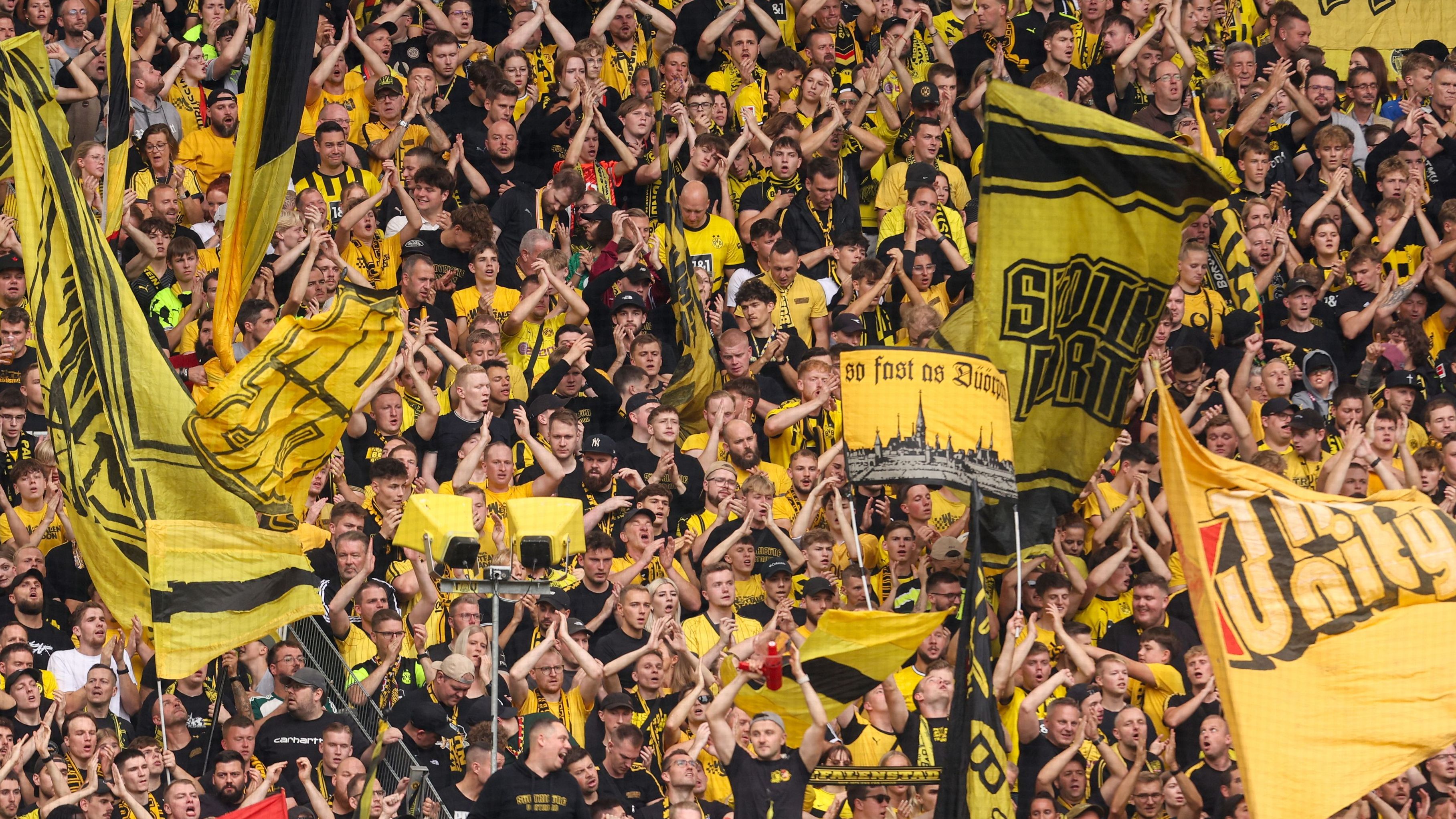 FBL-GER-BUNDESLIGA-DORTMUND-PADERBORN