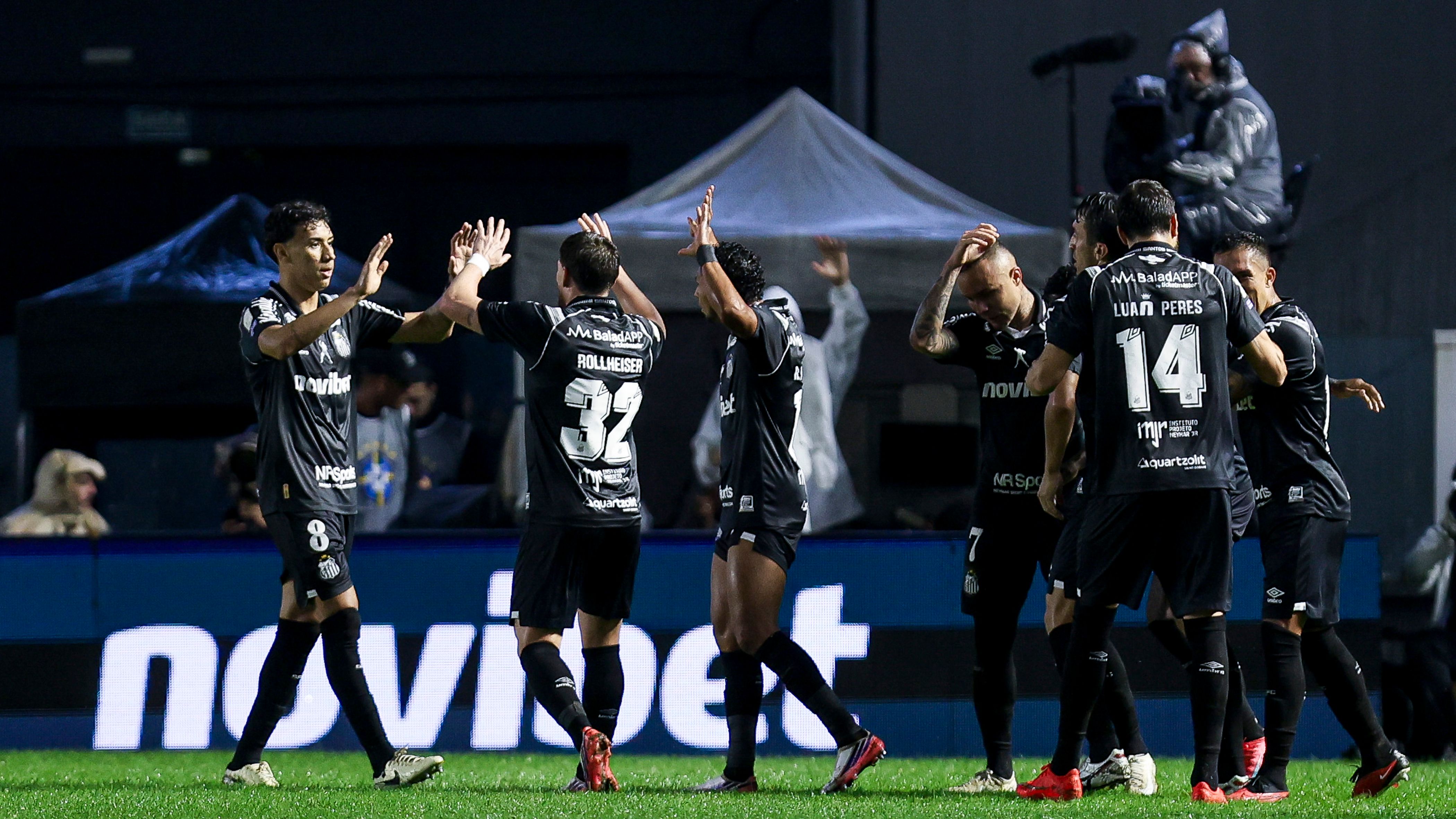 Santos v Cruzeiro - Brasileirao 2026