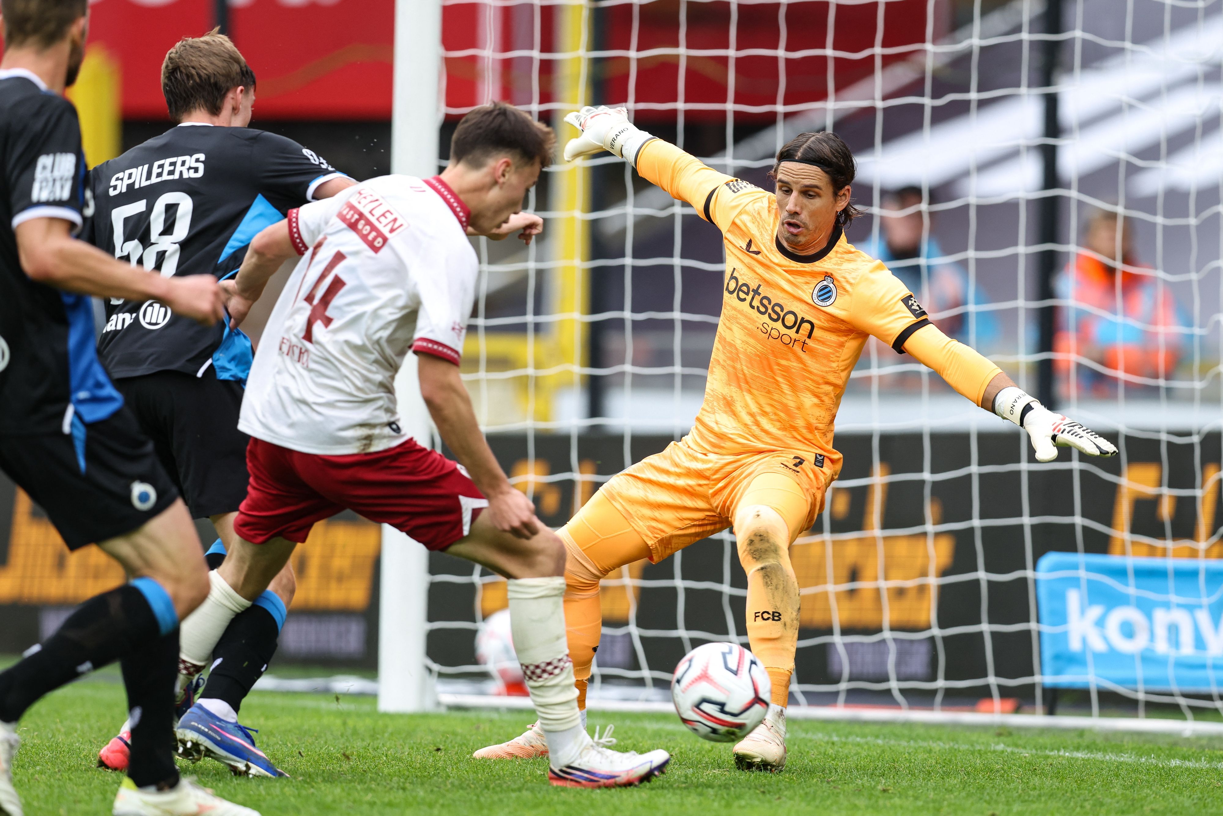 SOCCER JPL D6 CLUB BRUGGE VS ANTWERP