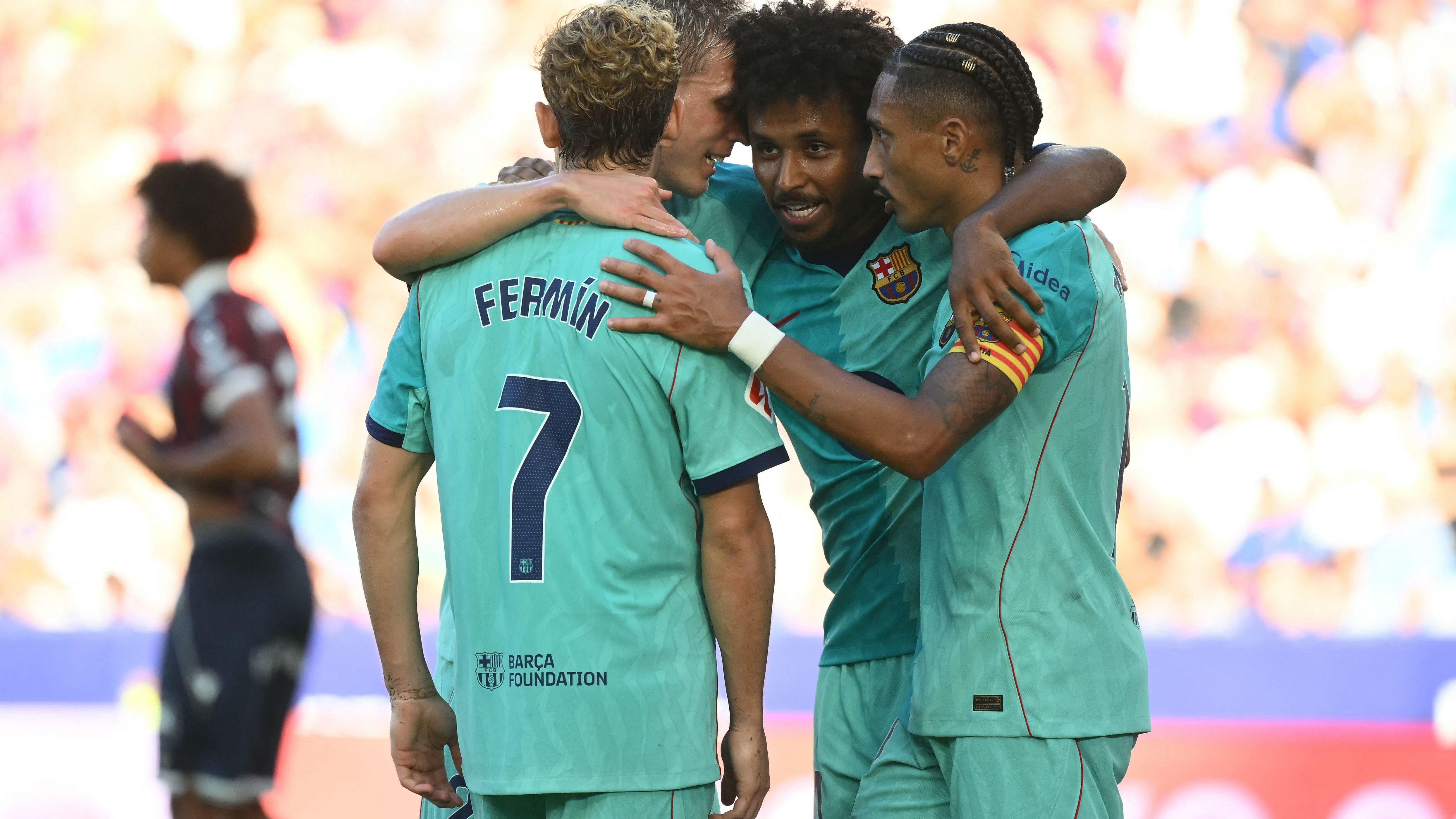 FBL-ESP-LIGA-LEVANTE-BARCELONA