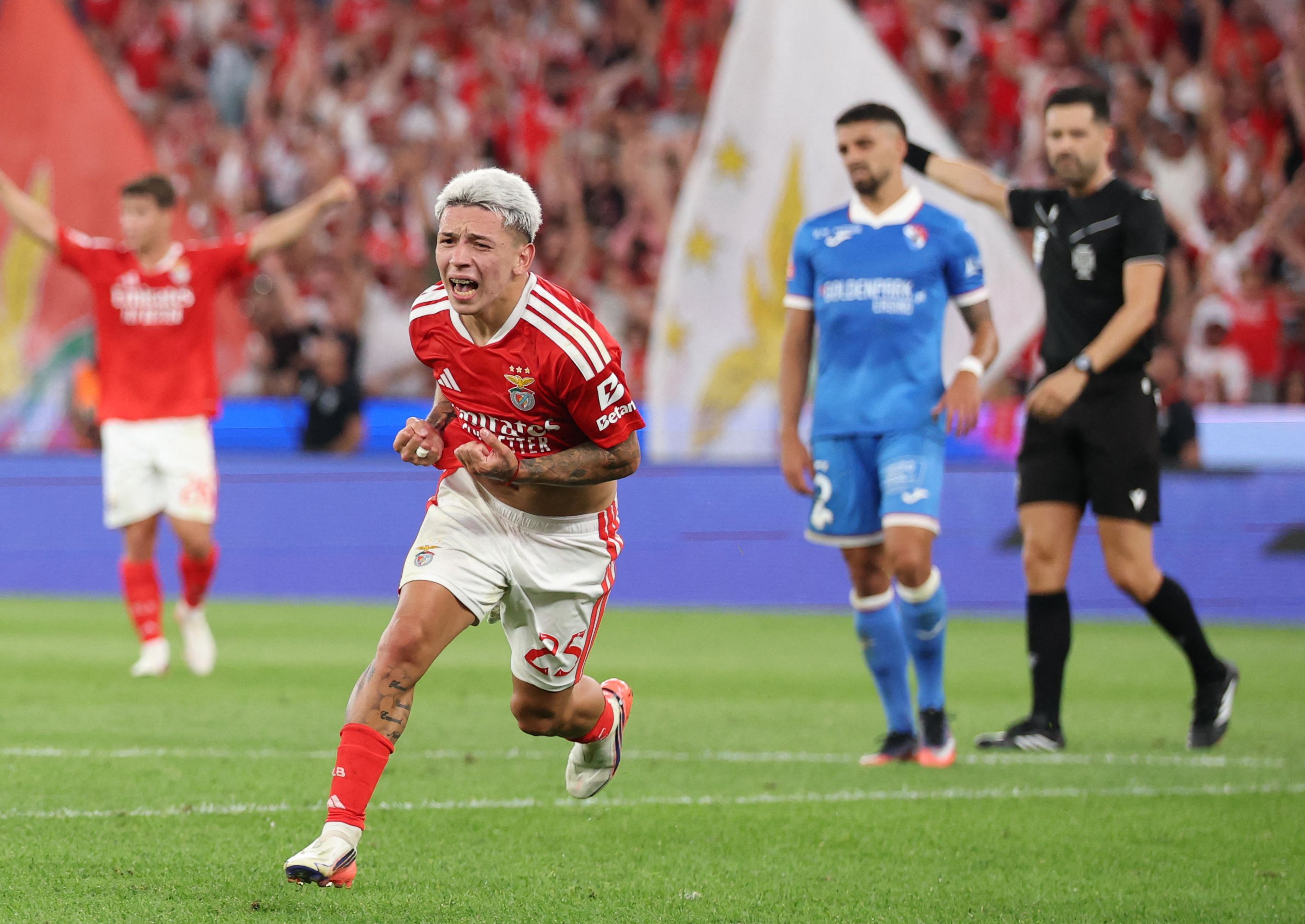 FBL-POR-LIGA-BENFICA-GIL VICENTE