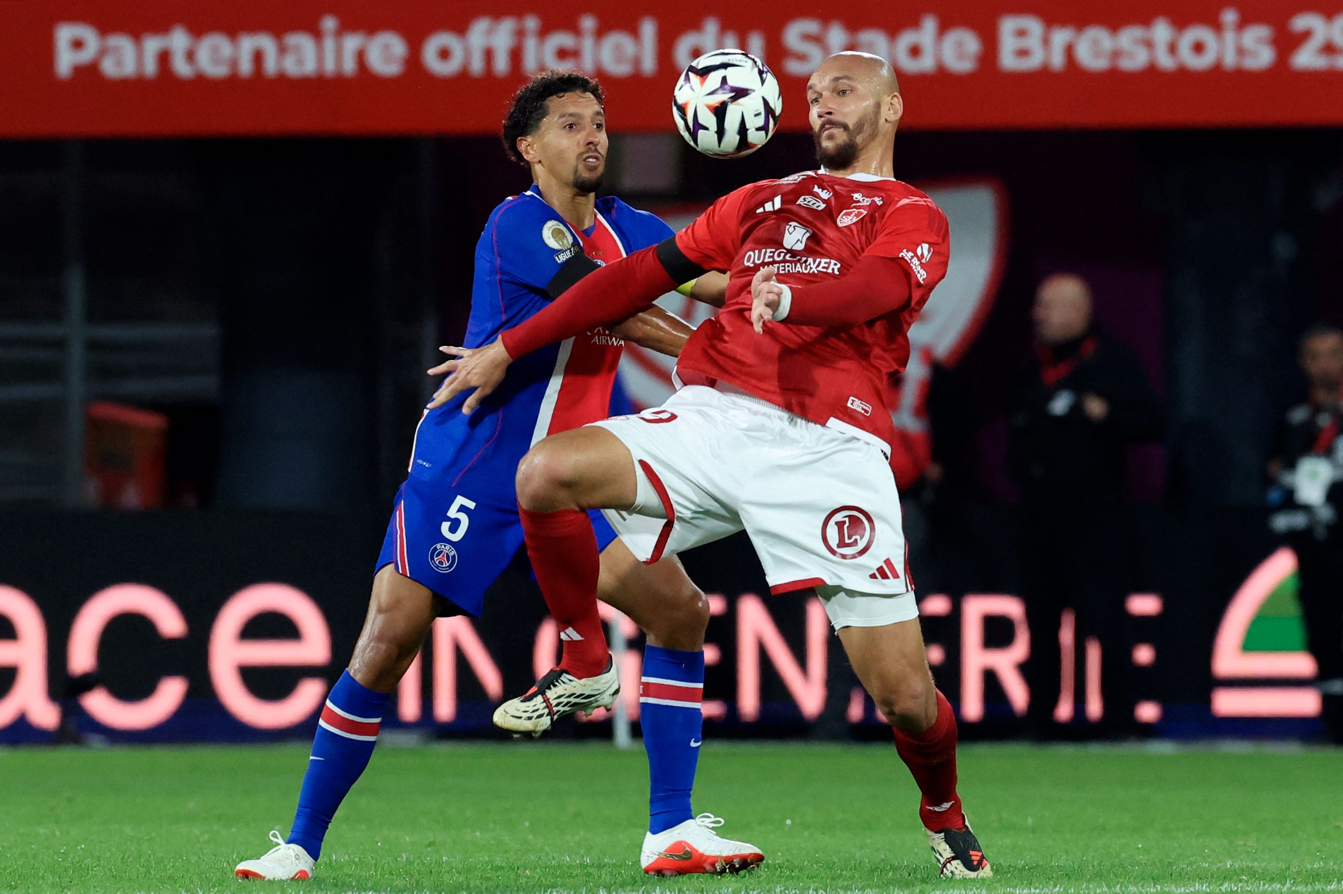 FBL-FRA-LIGUE1-BREST-PSG