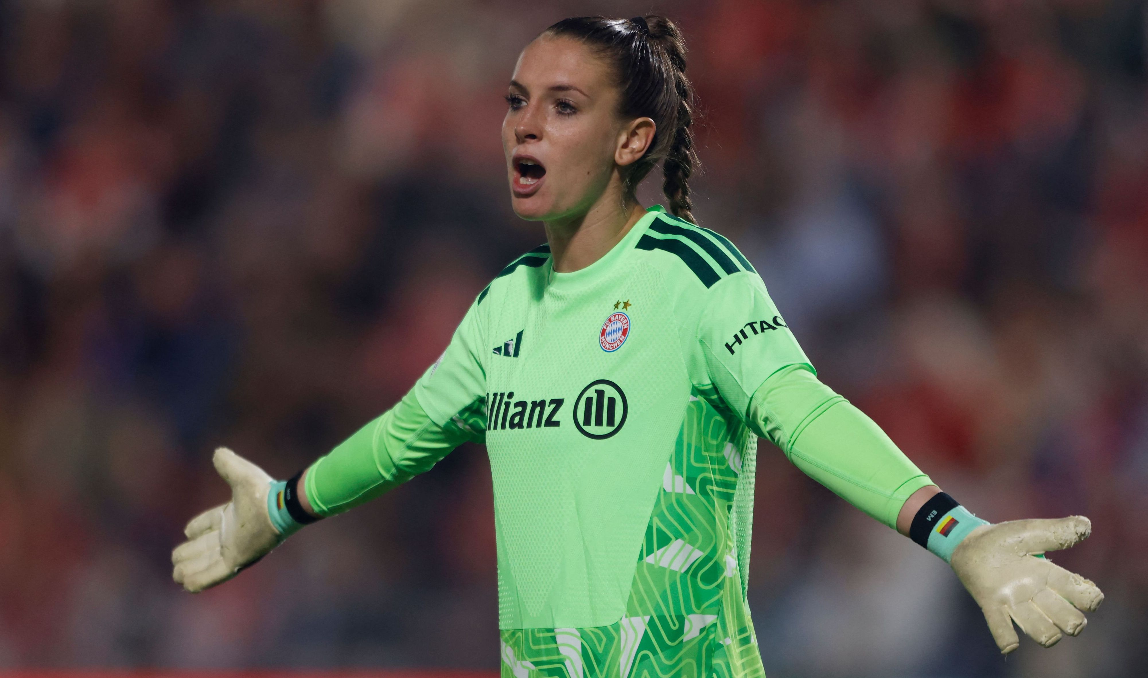 FBL-EUR-C1-WOMEN-BAYERN MUNICH-MAN CITY