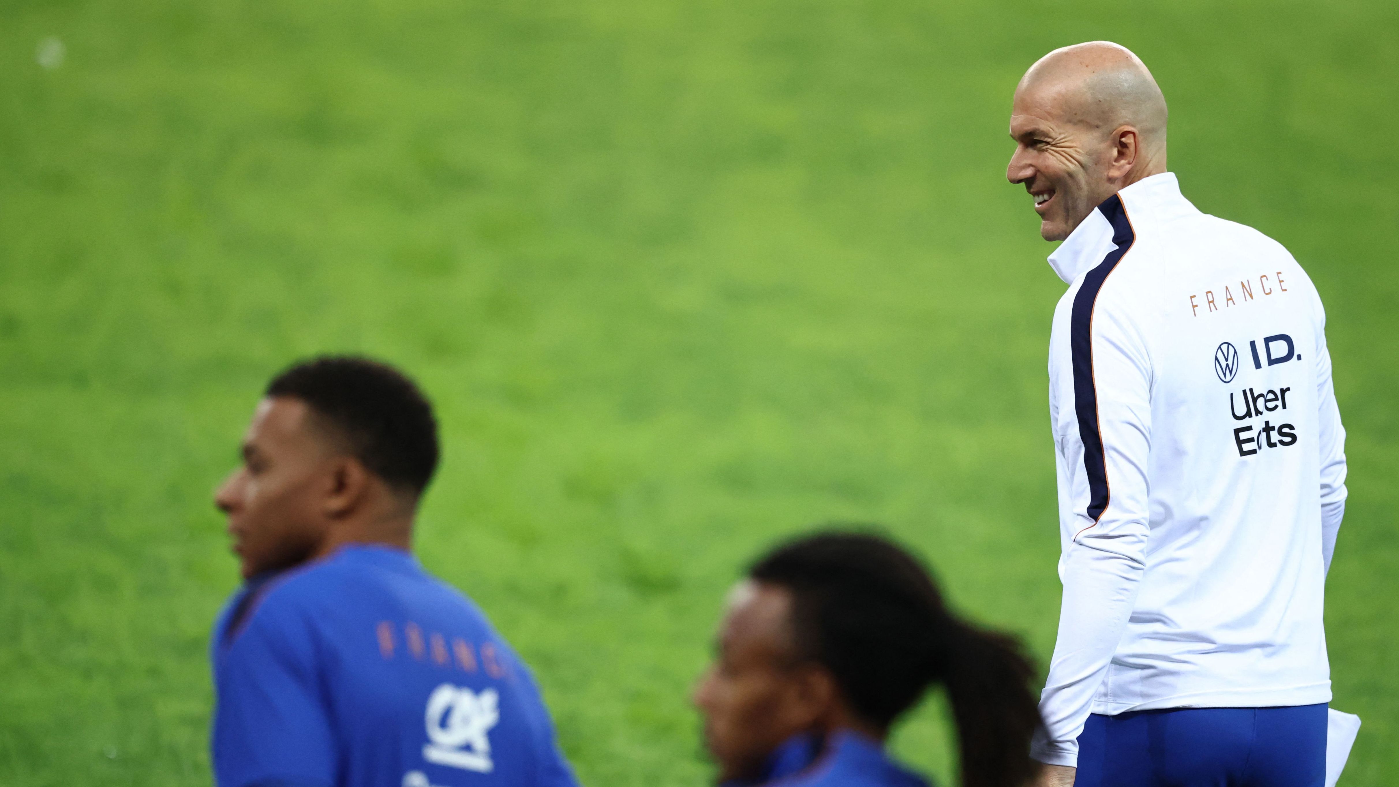 FBL-EUR-NATIONS-FRA-TUR-TRAINING