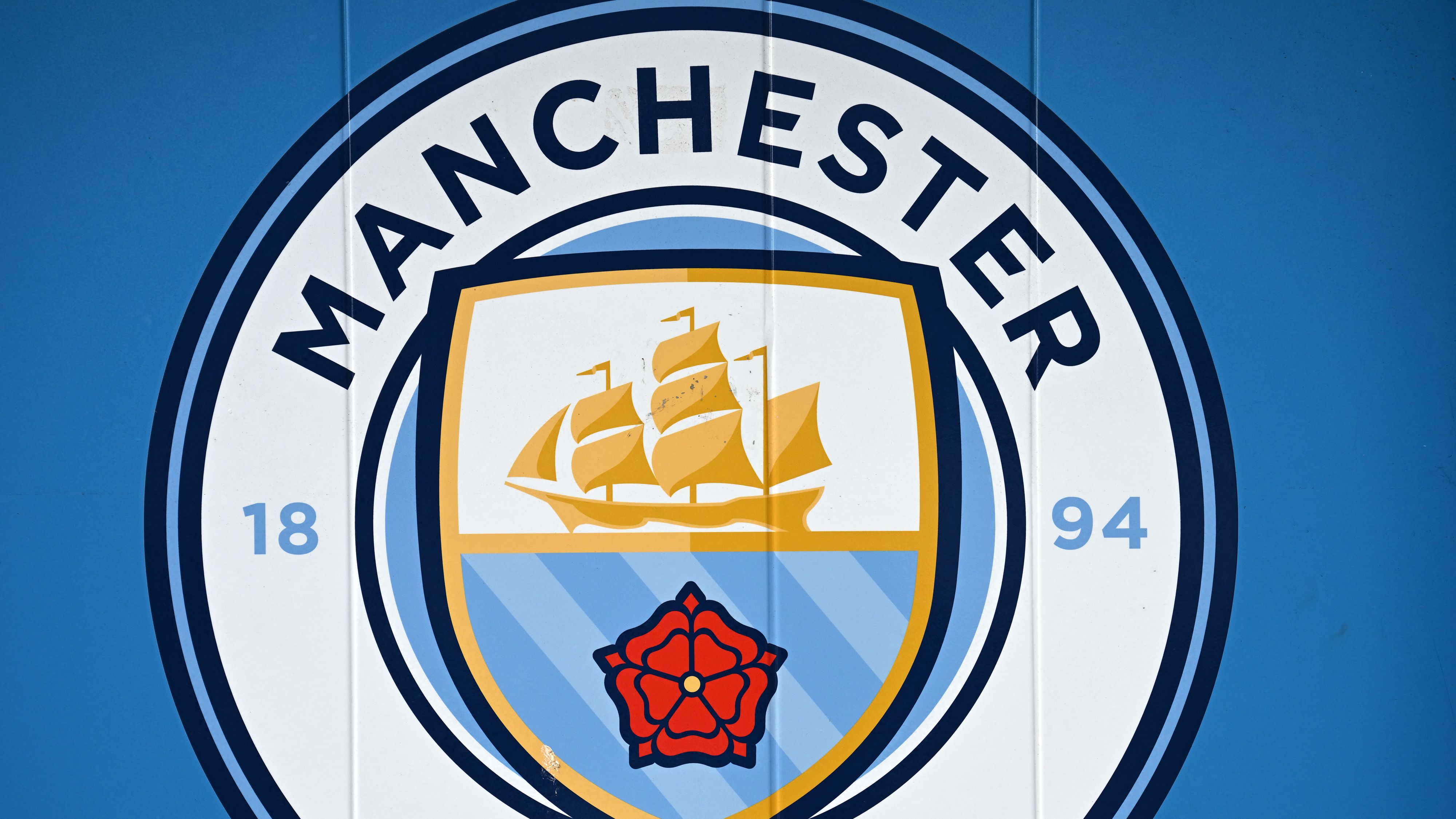 TOPSHOT-FBL-PR-ENG-MAN CITY