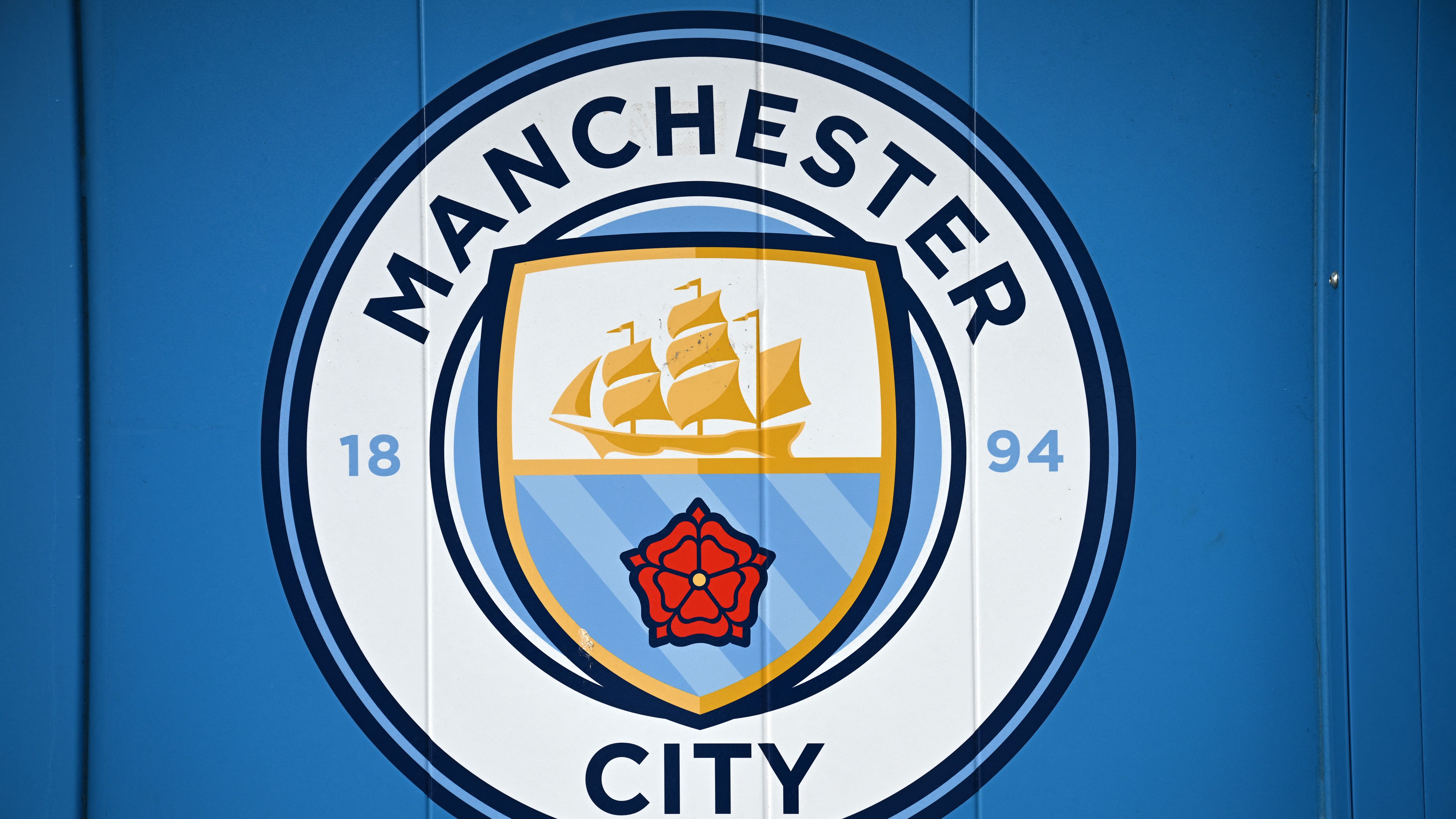 TOPSHOT-FBL-PR-ENG-MAN CITY