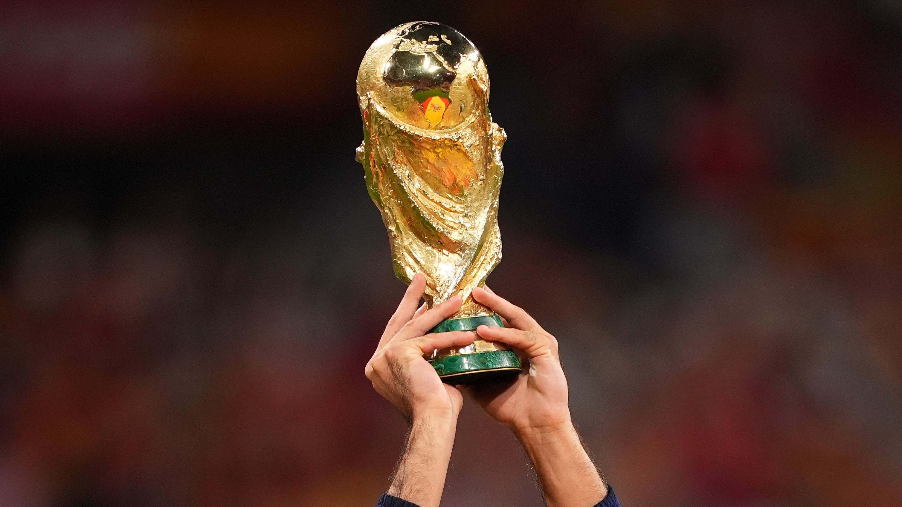 Broadcasting war erupts in America: FIFA cashes in on the popularity of ...