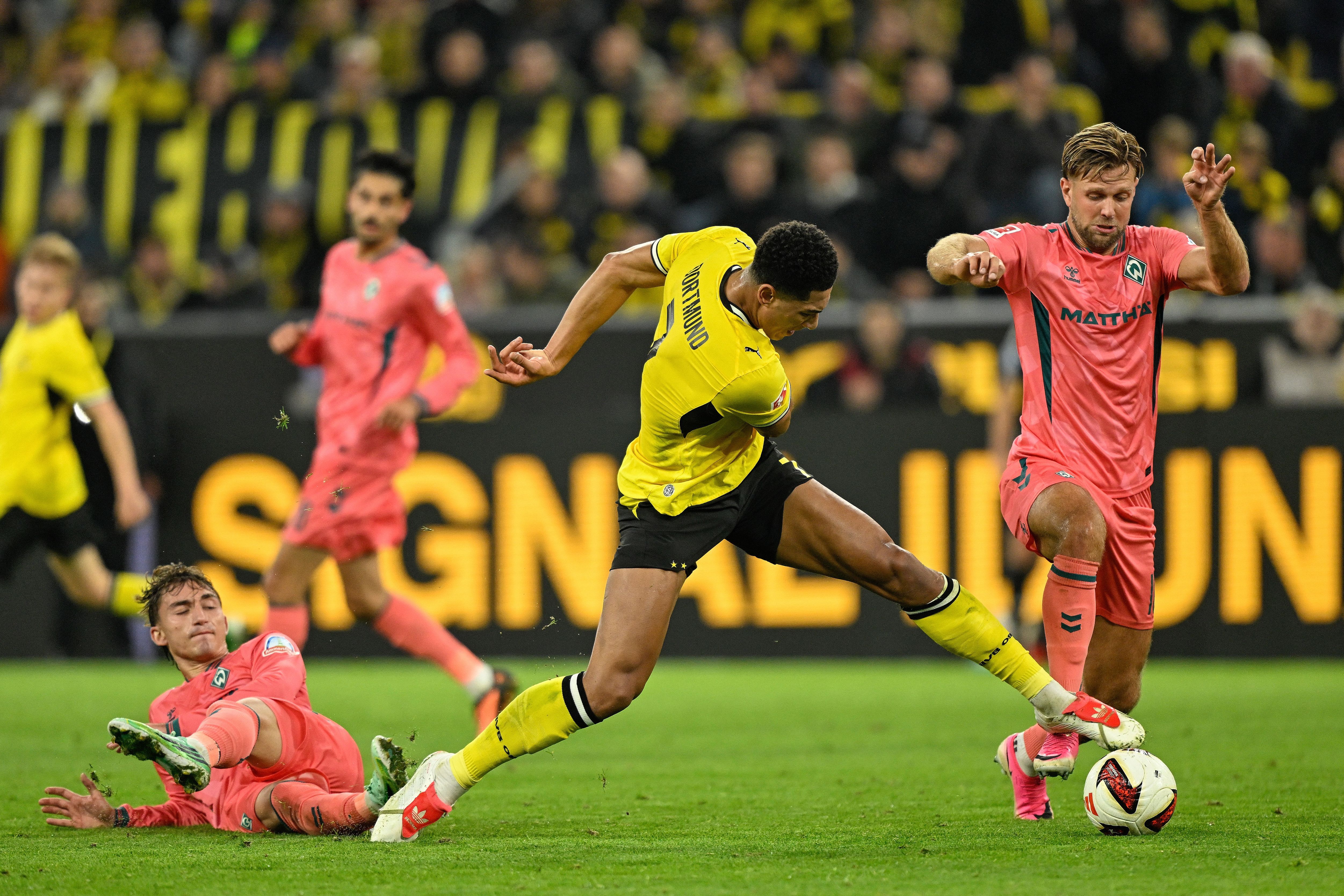 FBL-GER-BUNDESLIGA-DORTMUND-WERDER BREMEN