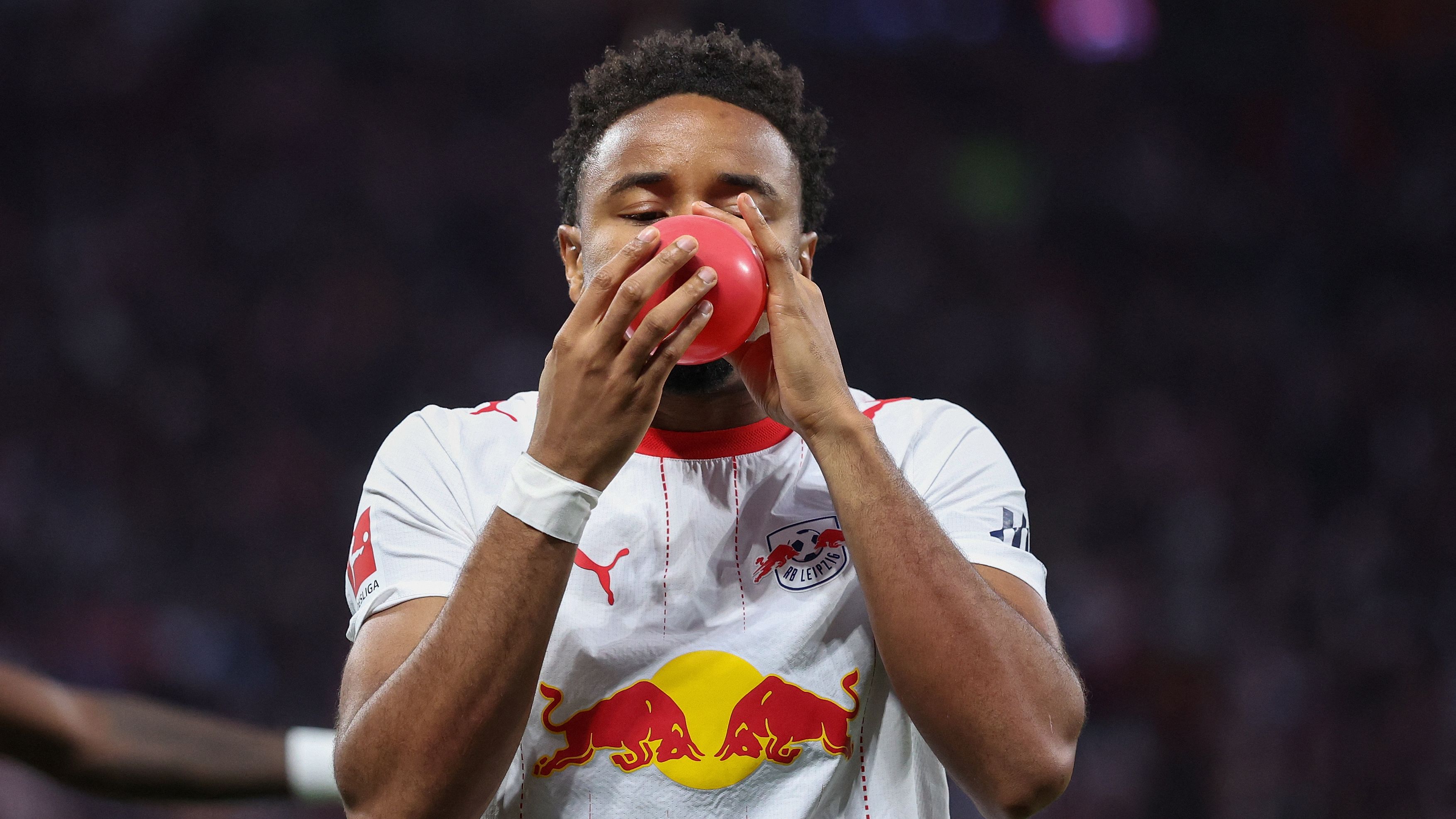 FBL-GER-BUNDESLIGA-LEIPZIG-FRANKFURT
