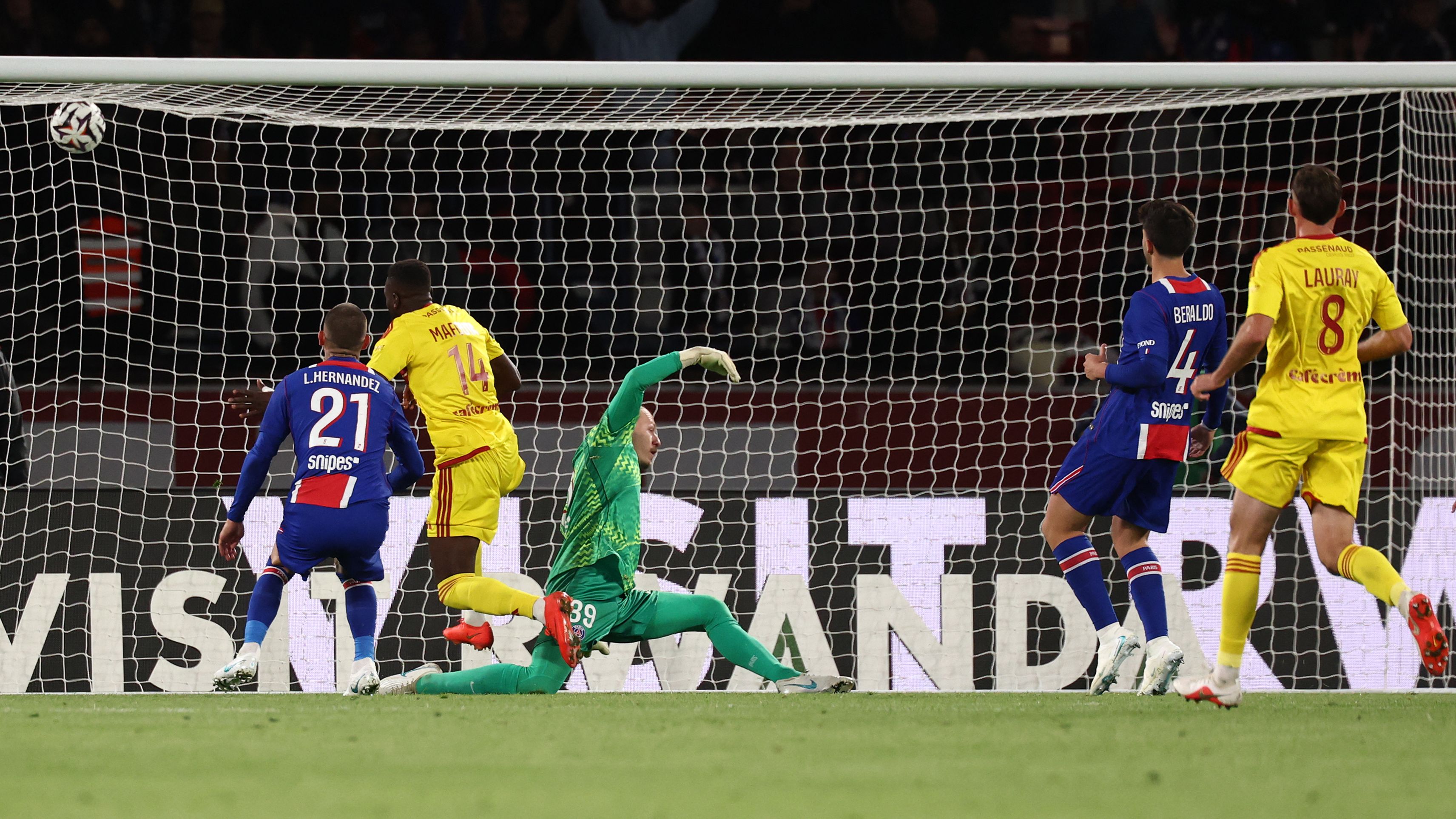 FBL-FRA-LIGUE1-PSG-LE MANS