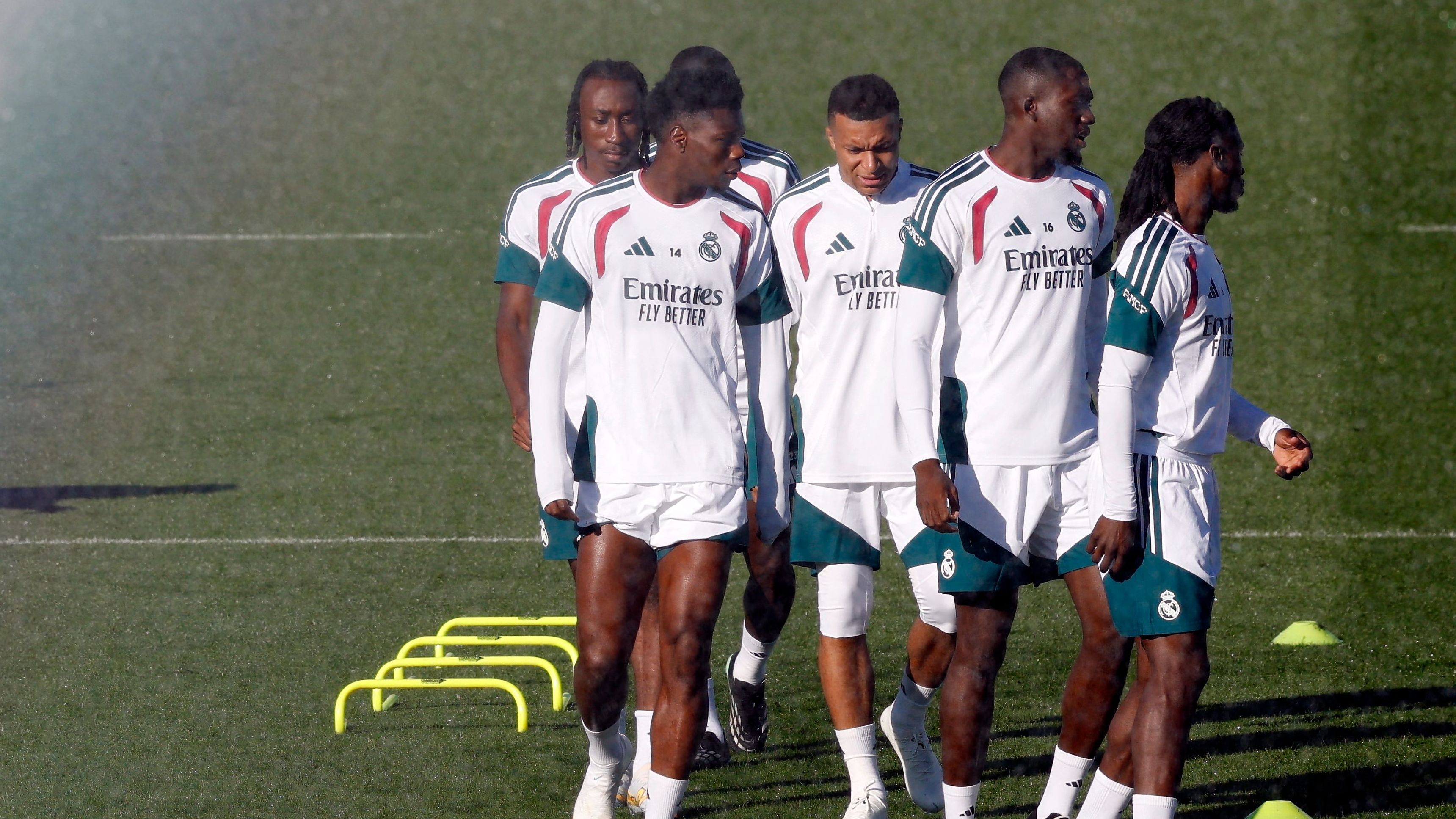 FBL-EUR-C1-REAL MADRID-TRAINING