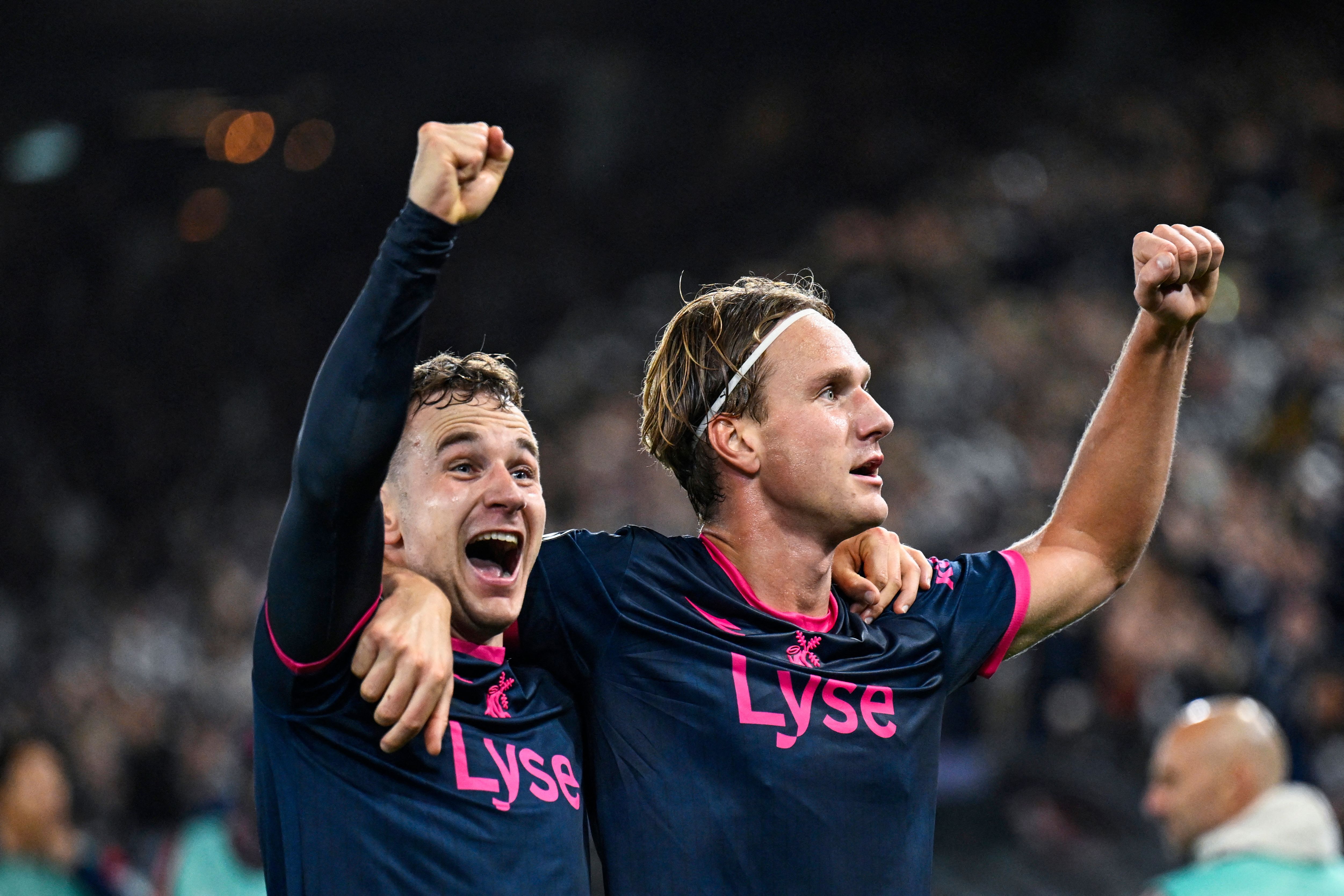 Champions League: Atletico beat United 2-0, Barcelona hit four. Bayern ...