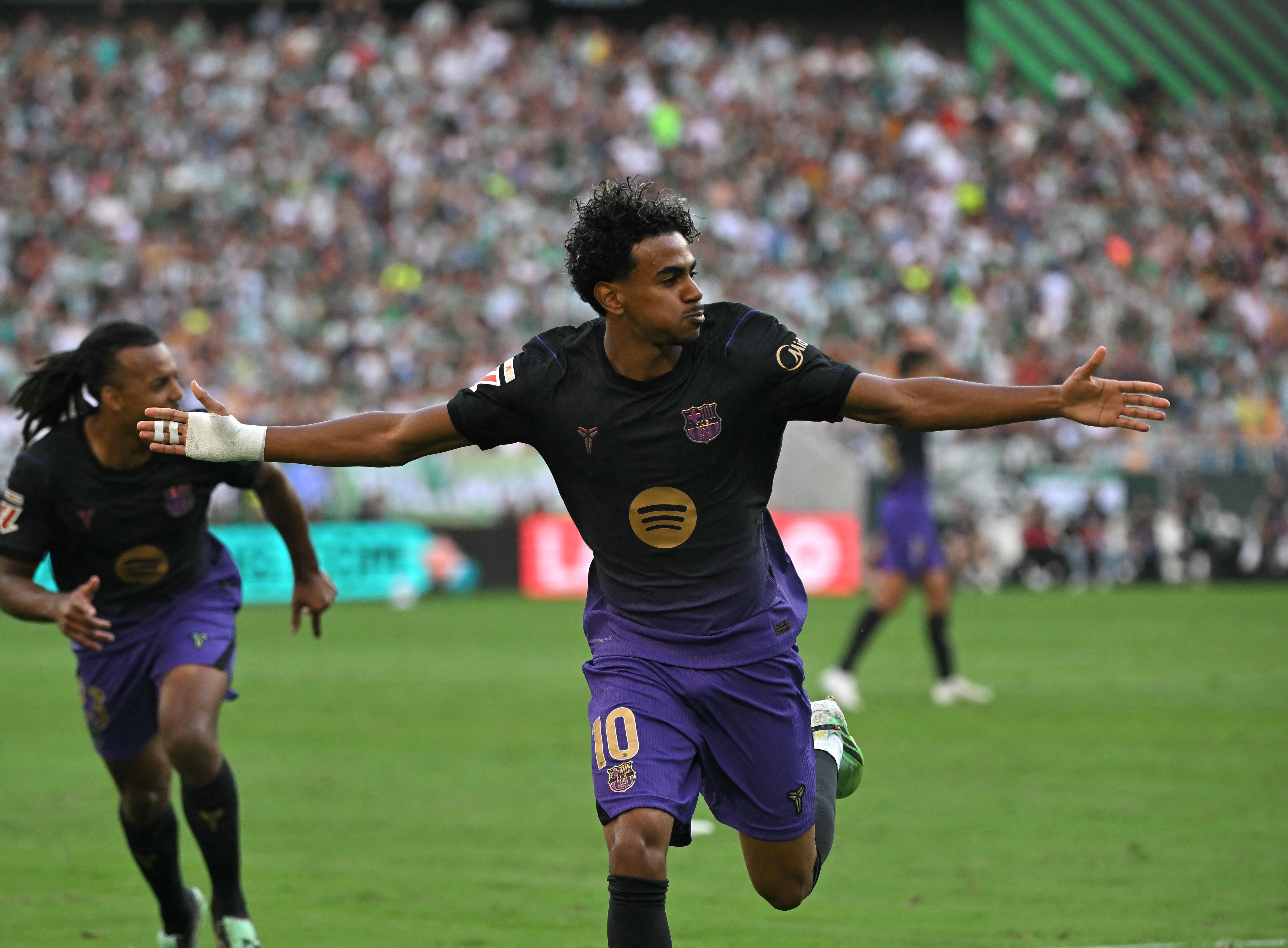 FBL-ESP-LIGA-BETIS-BARCELONA
